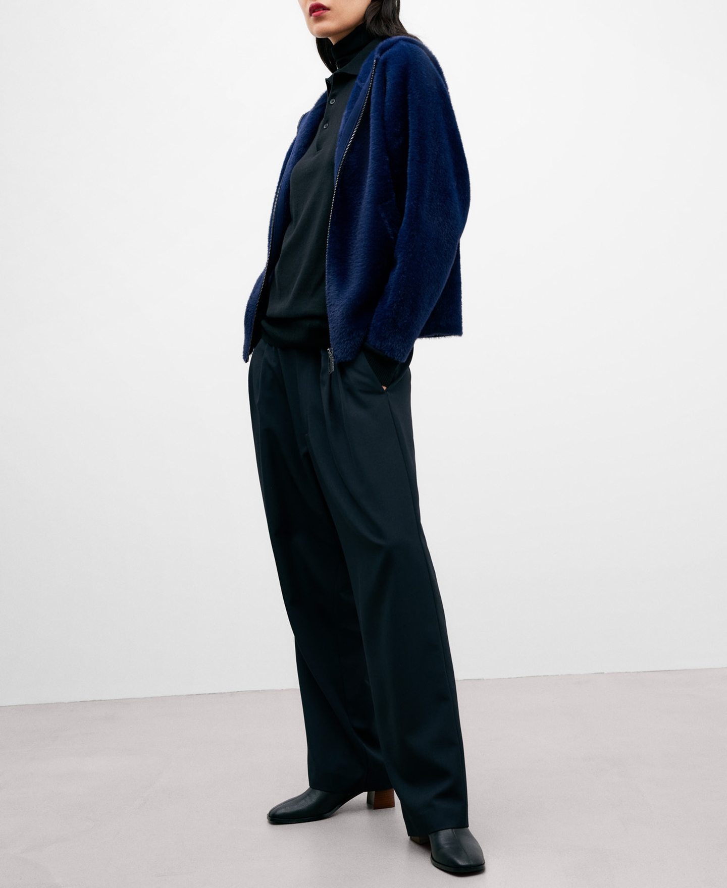 Navy blue fleece hoodie for women image number 1