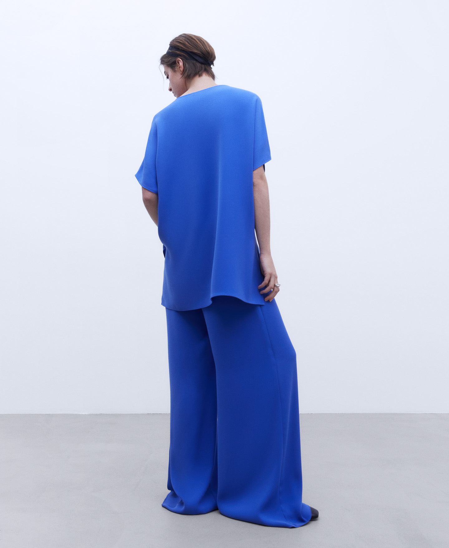 Scoop neckline shirt image number 2