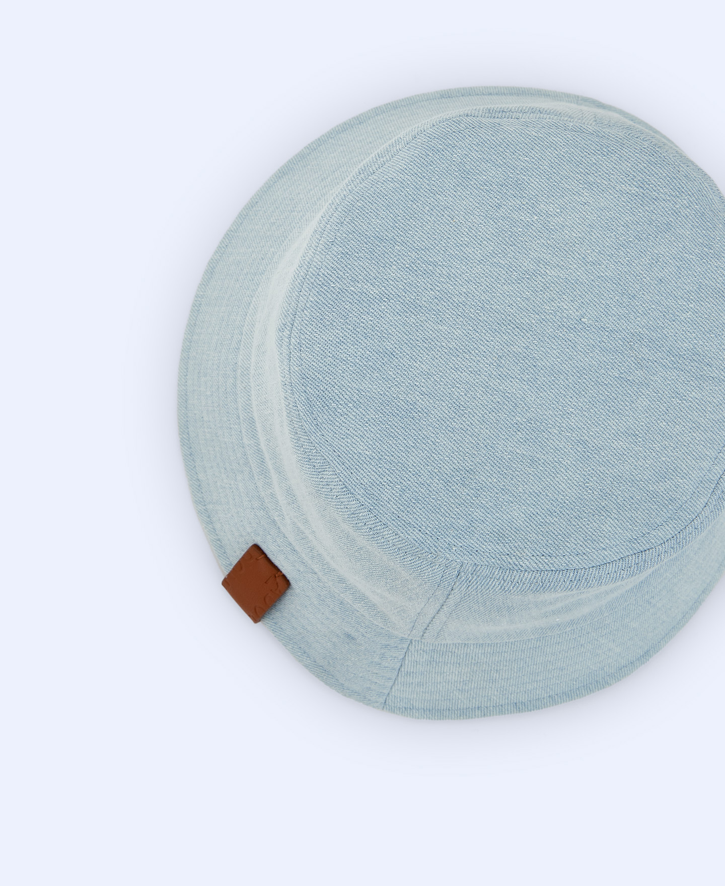 Sombrero de pescador en denim image number 2