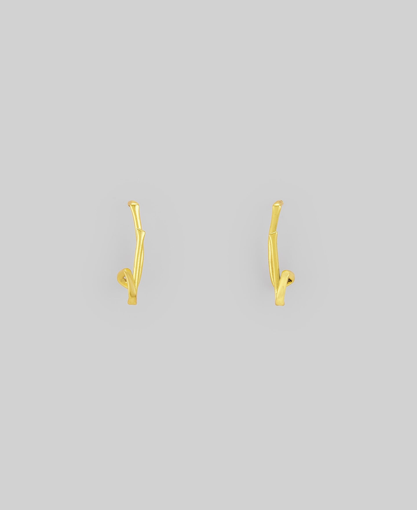 Gold earrings woman image number 0