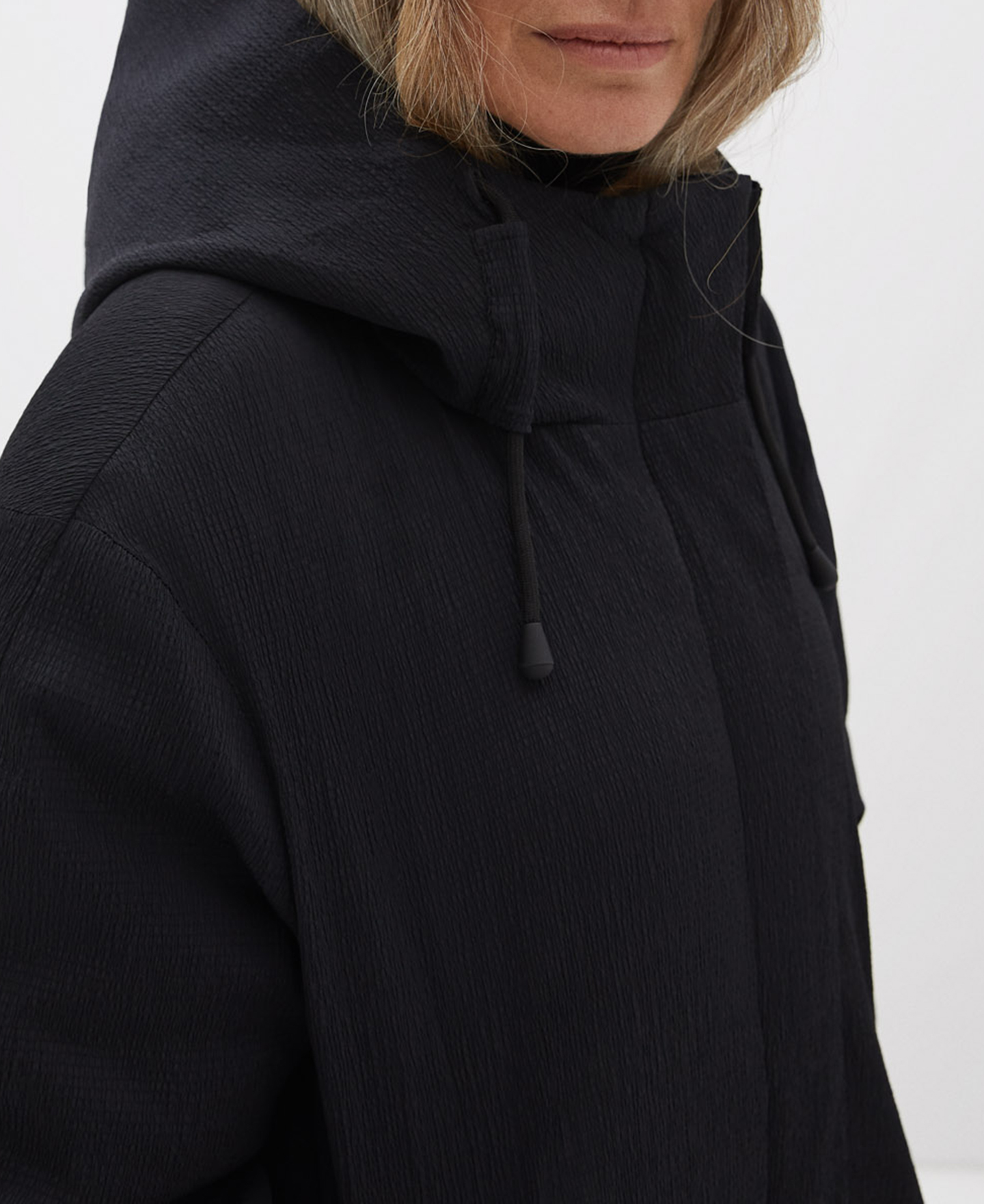 Ripstop nylon padded jacket image number 3
