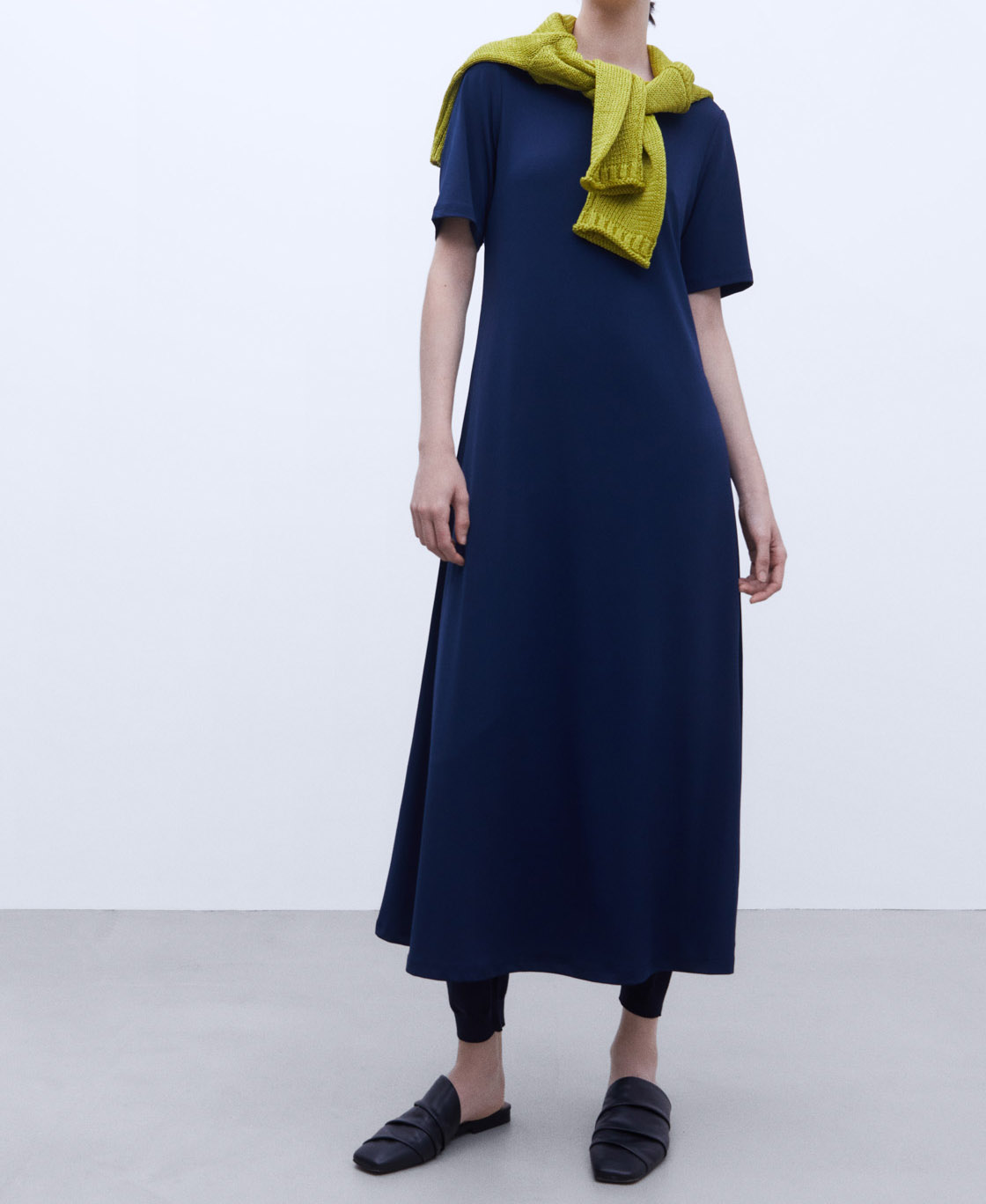 Round neck long dress image number 1