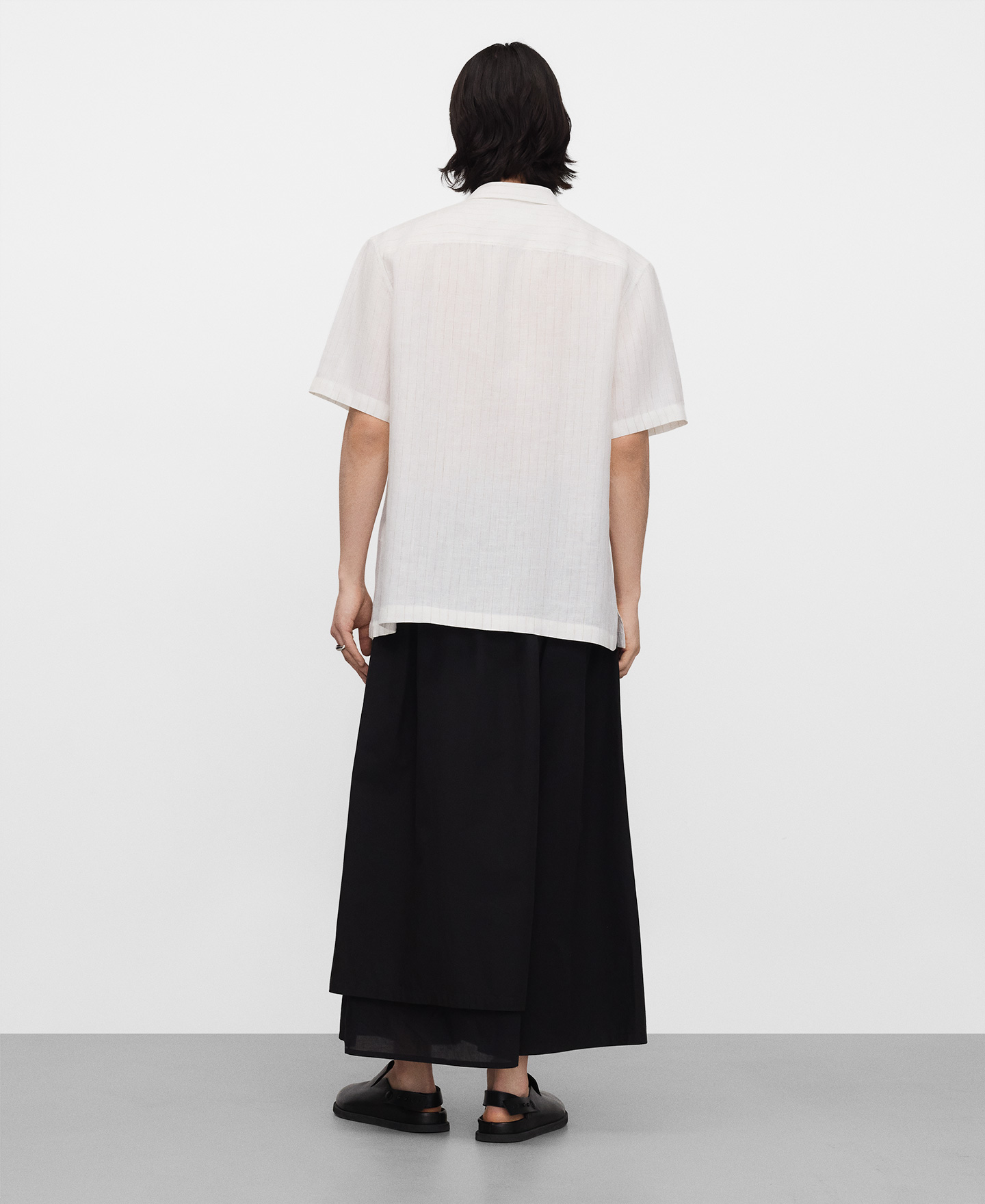 Chemise &agrave; col bowling ray&eacute;e en lin europ&eacute;en image number 2