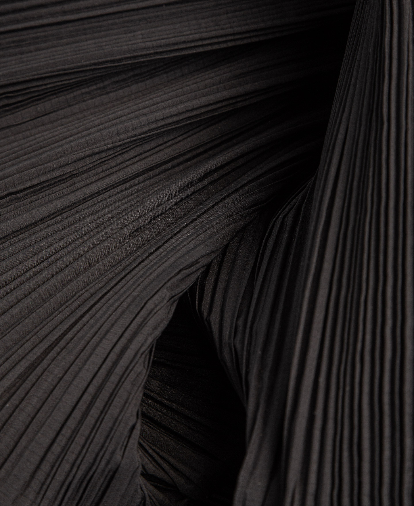 Pleated shawl image number 1