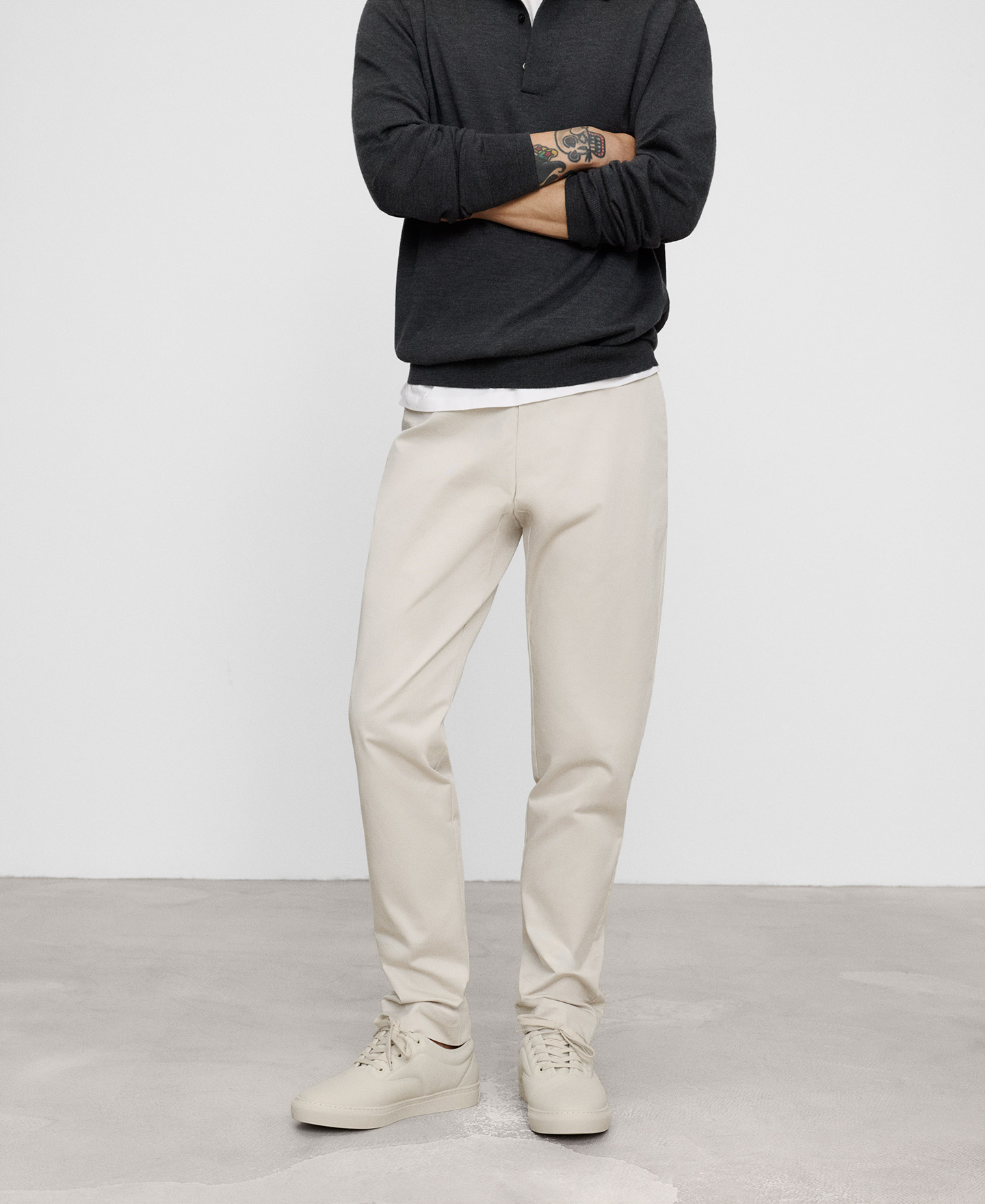 Pantal&oacute;n chino slim fit en algod&oacute;n image number 0