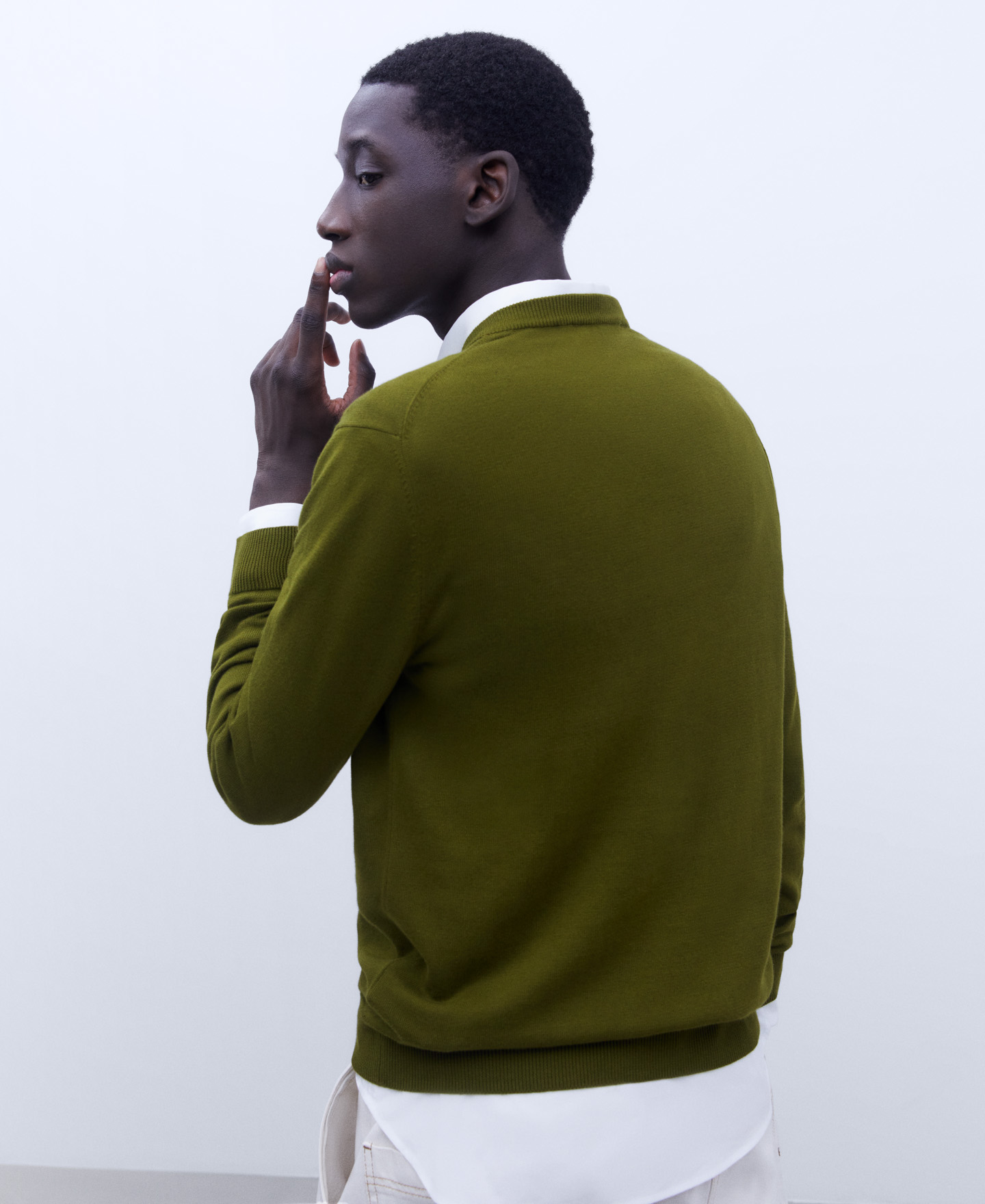 Organic cotton V-neck sweater image number 2