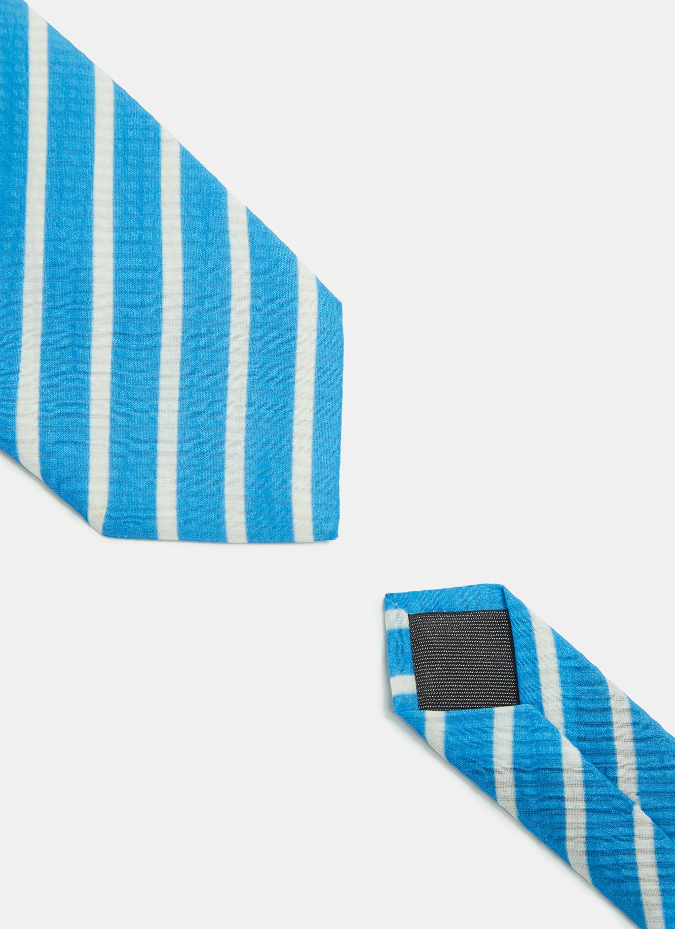 Silk tie with diagonal stripes image number 1