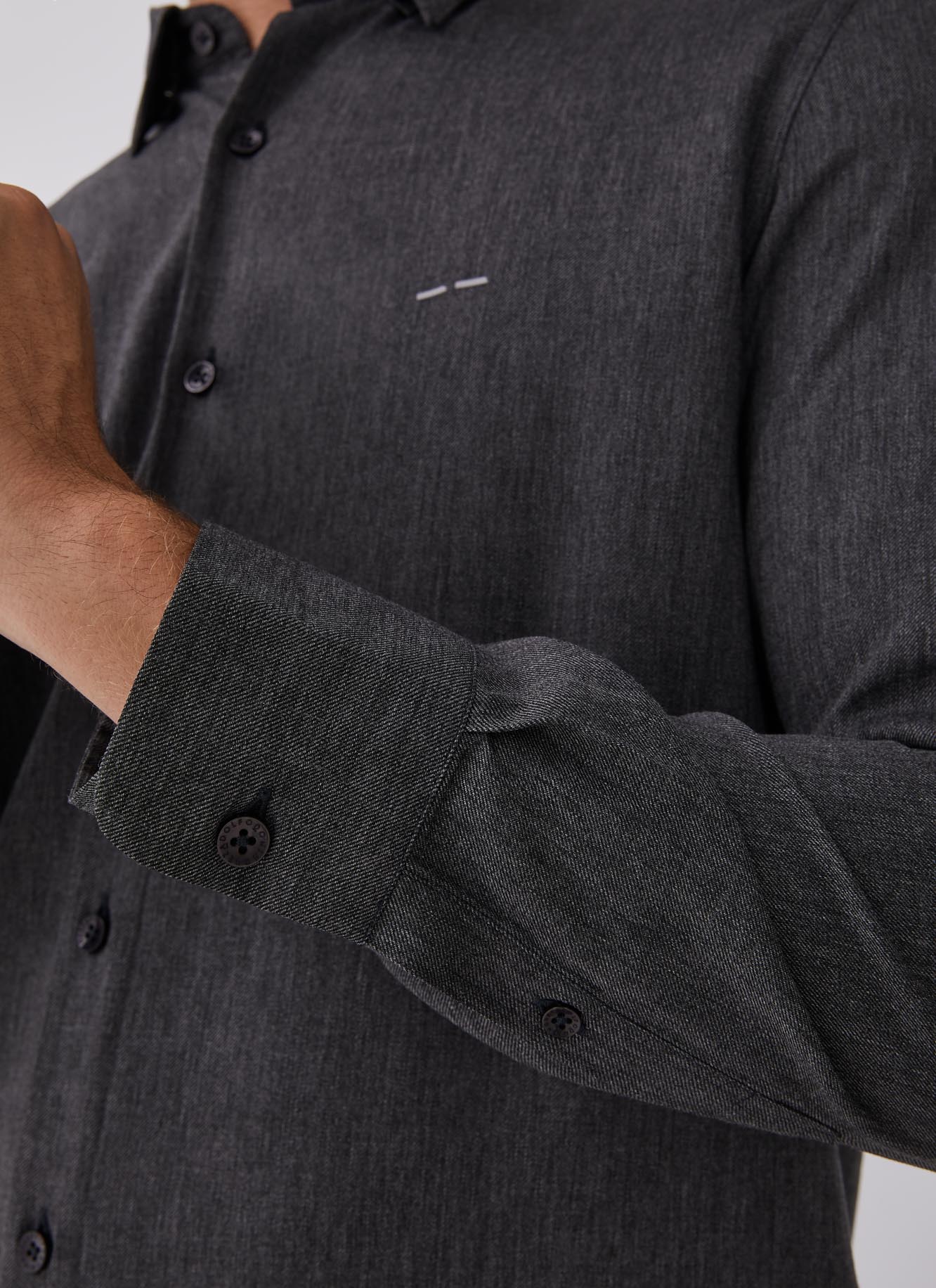 Camisa en viscosa con logo image number 2