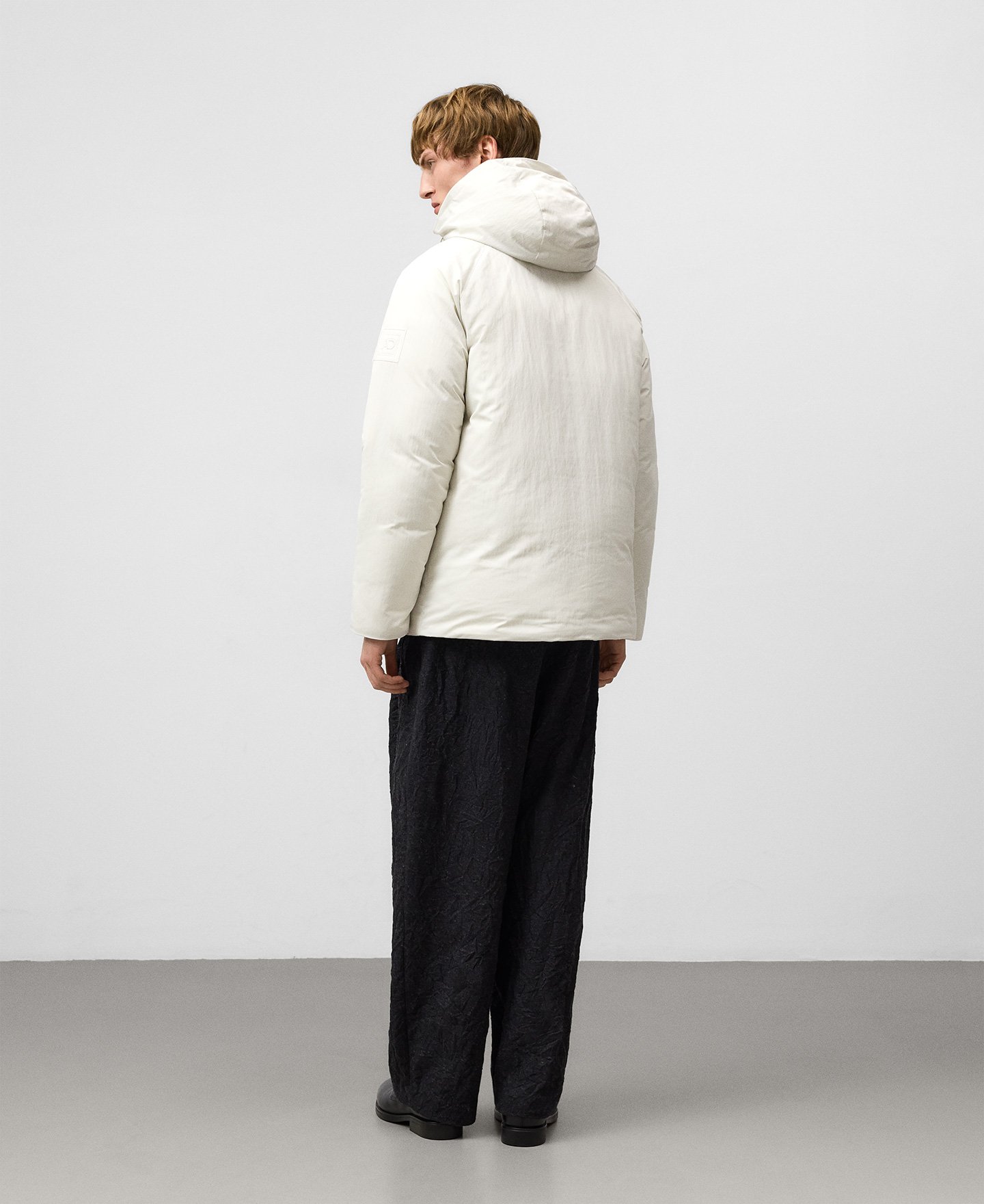 Chaqueta corta acolchada hombre image number 2