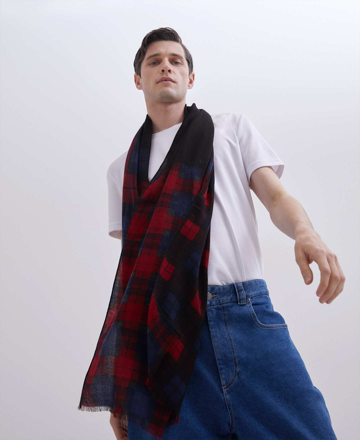 Plaid wool scarf image number 3