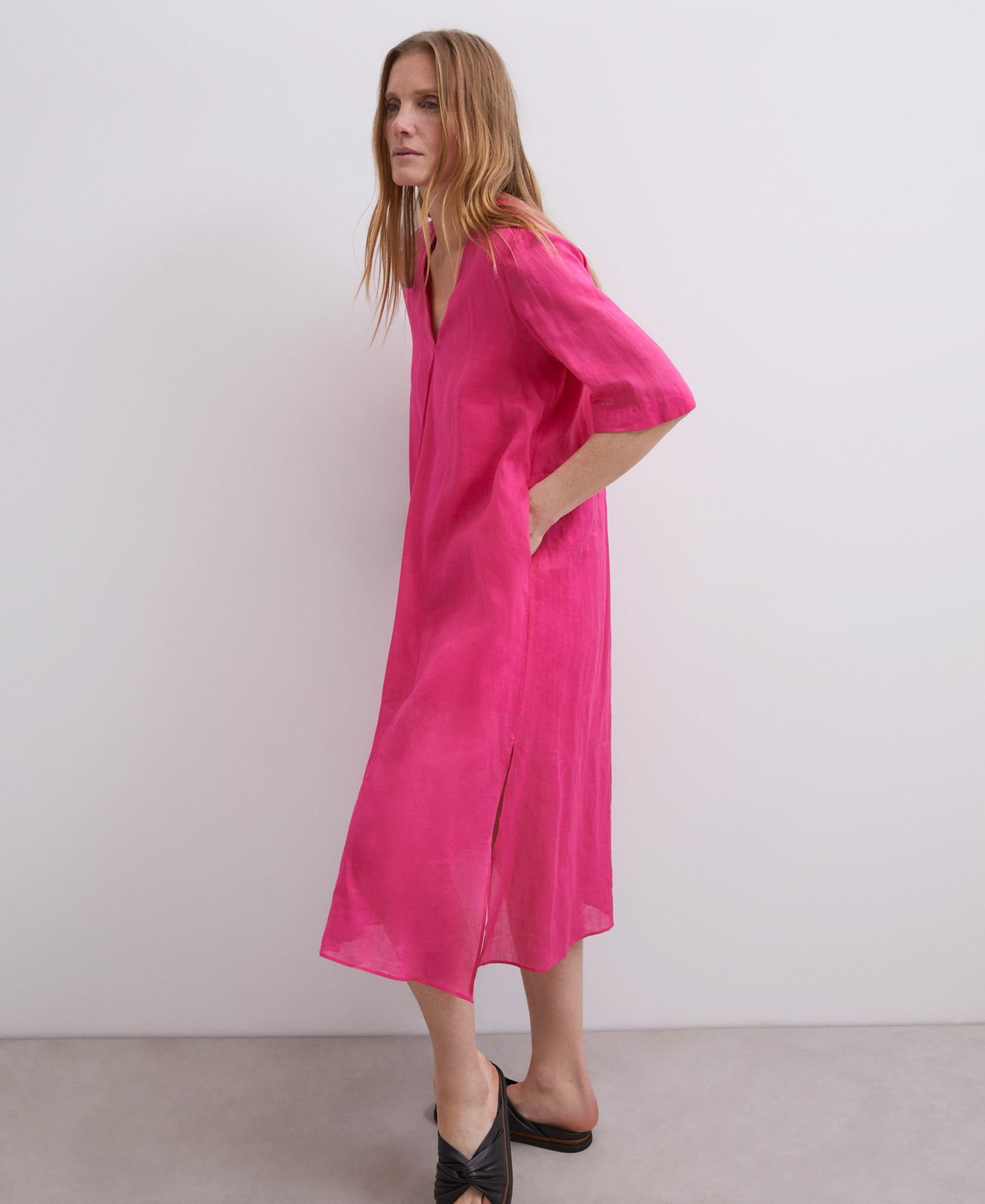 Vestido fluido en ramio camel image number 0