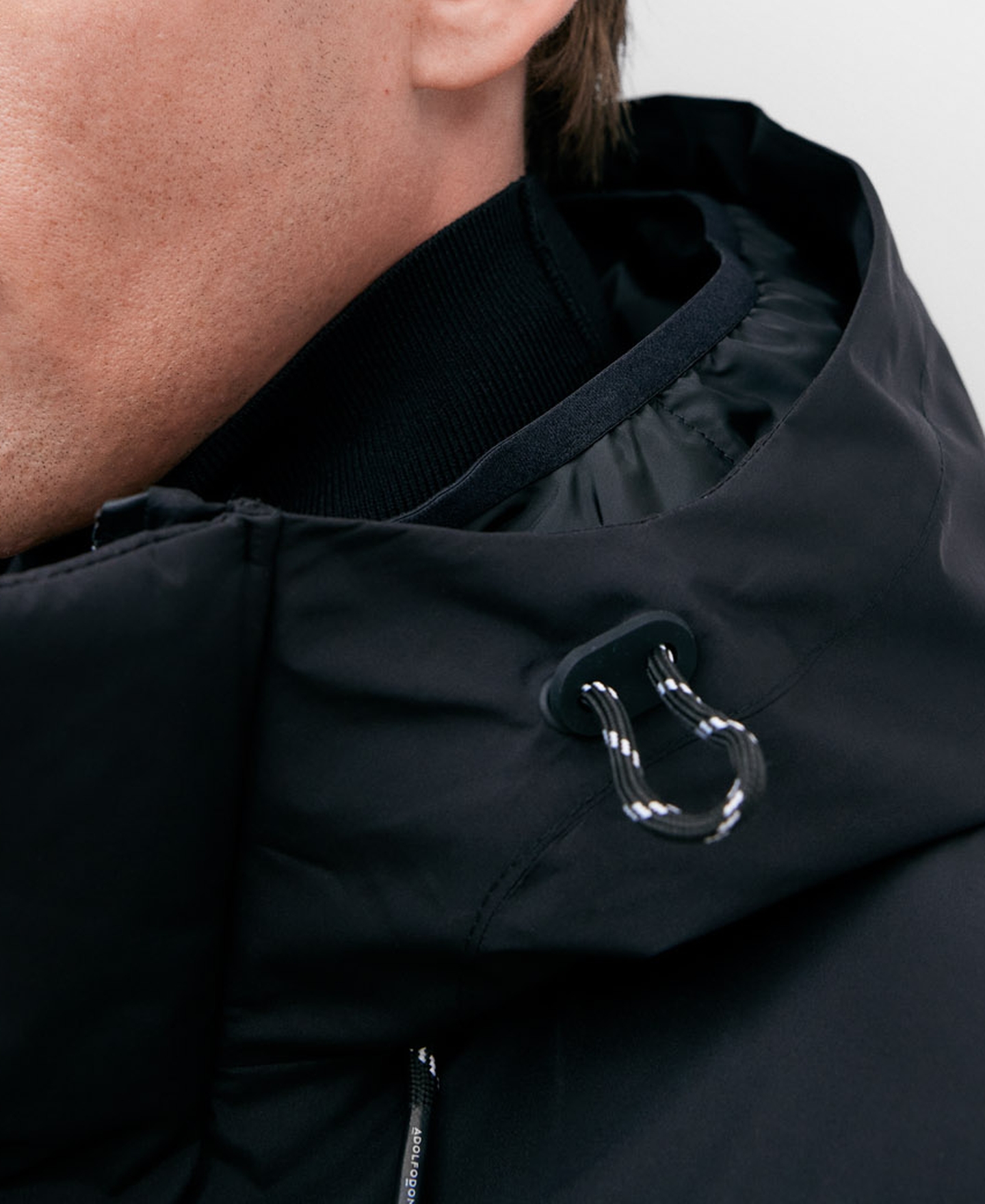 Black polyester parka for men image number 3