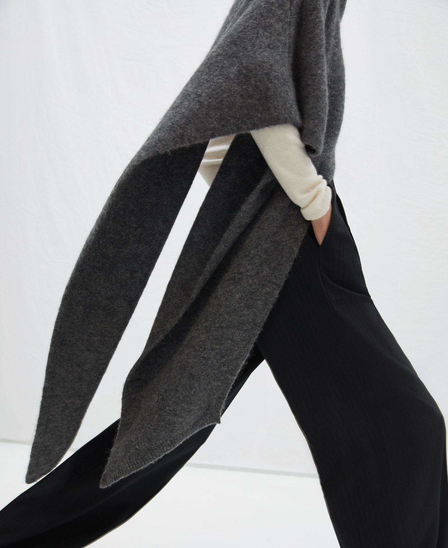 Wool and alpaca scarf with collar image number 5
