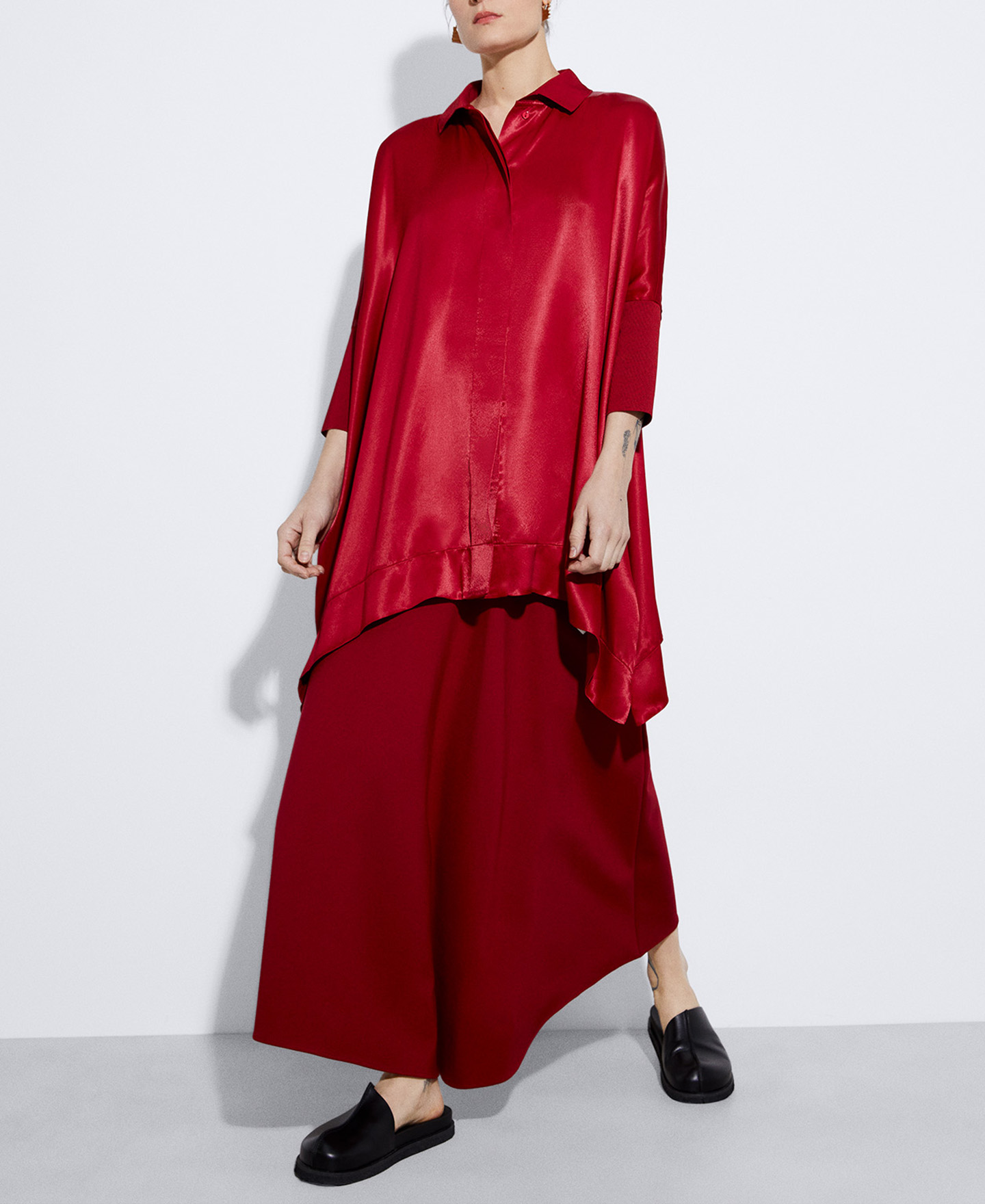 Fluid viscose blouse image number 1