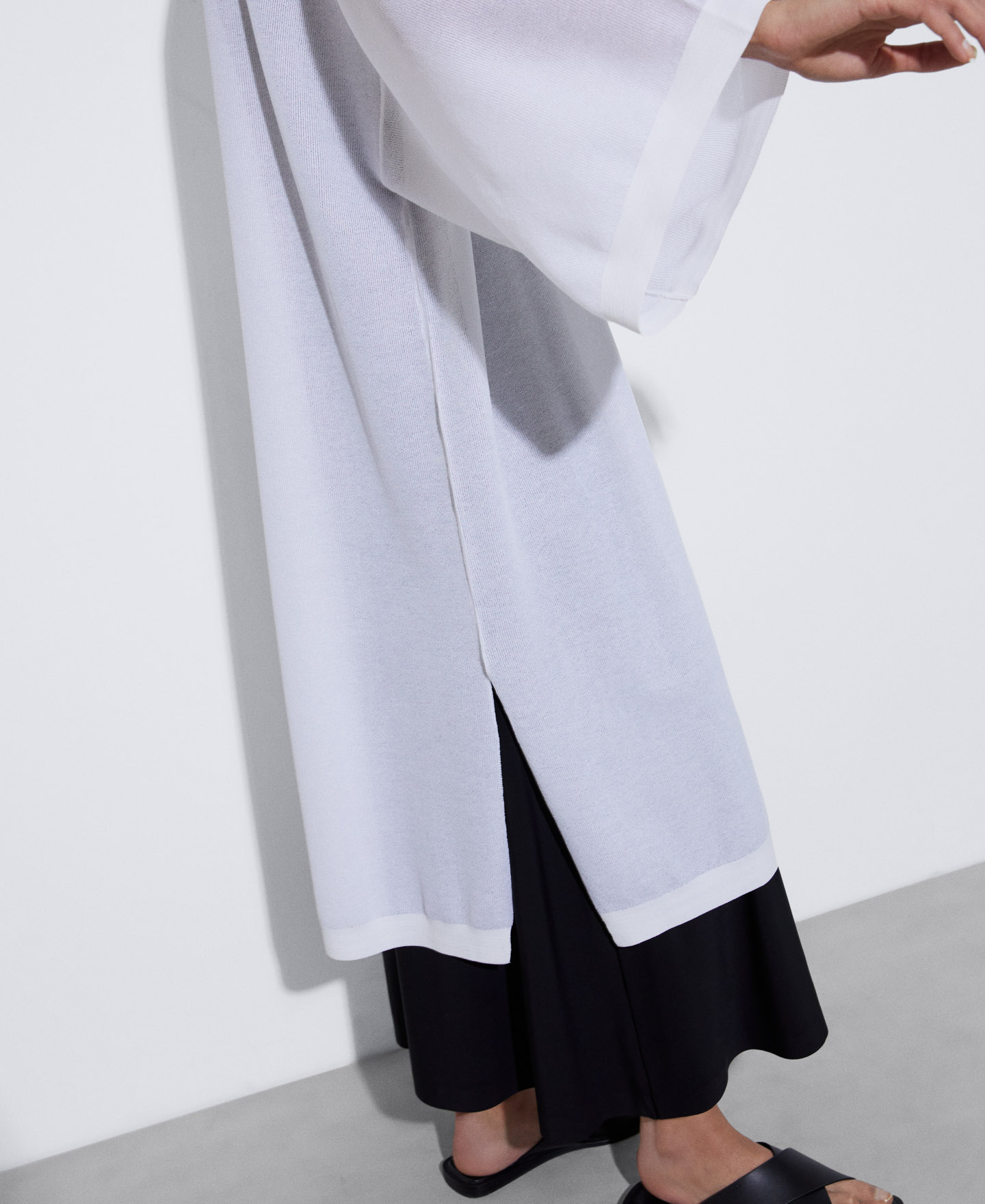 Semitransparent jacket with wide sleeves image number 3