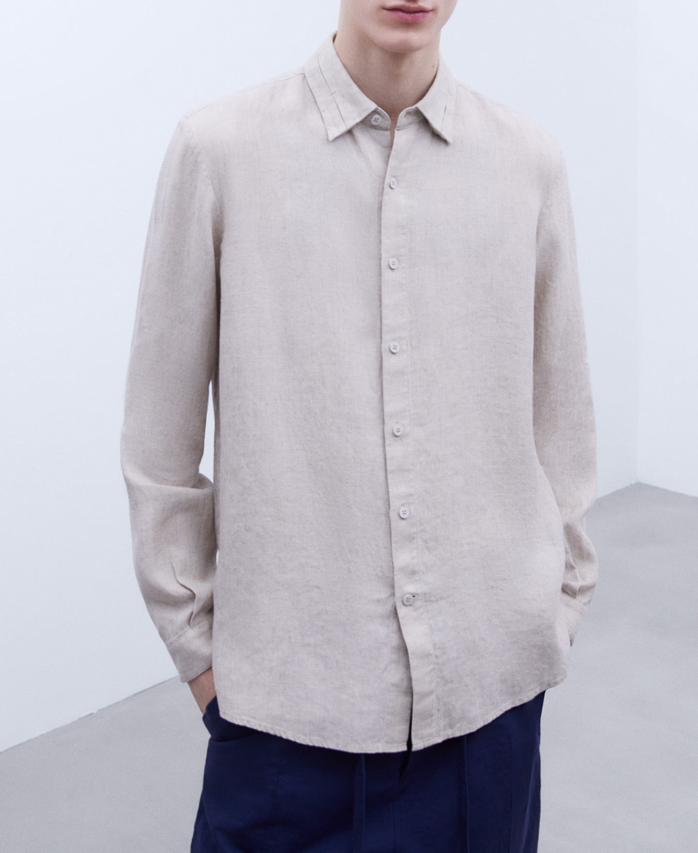 Camisa cuello camisero en lino europeo image number 0