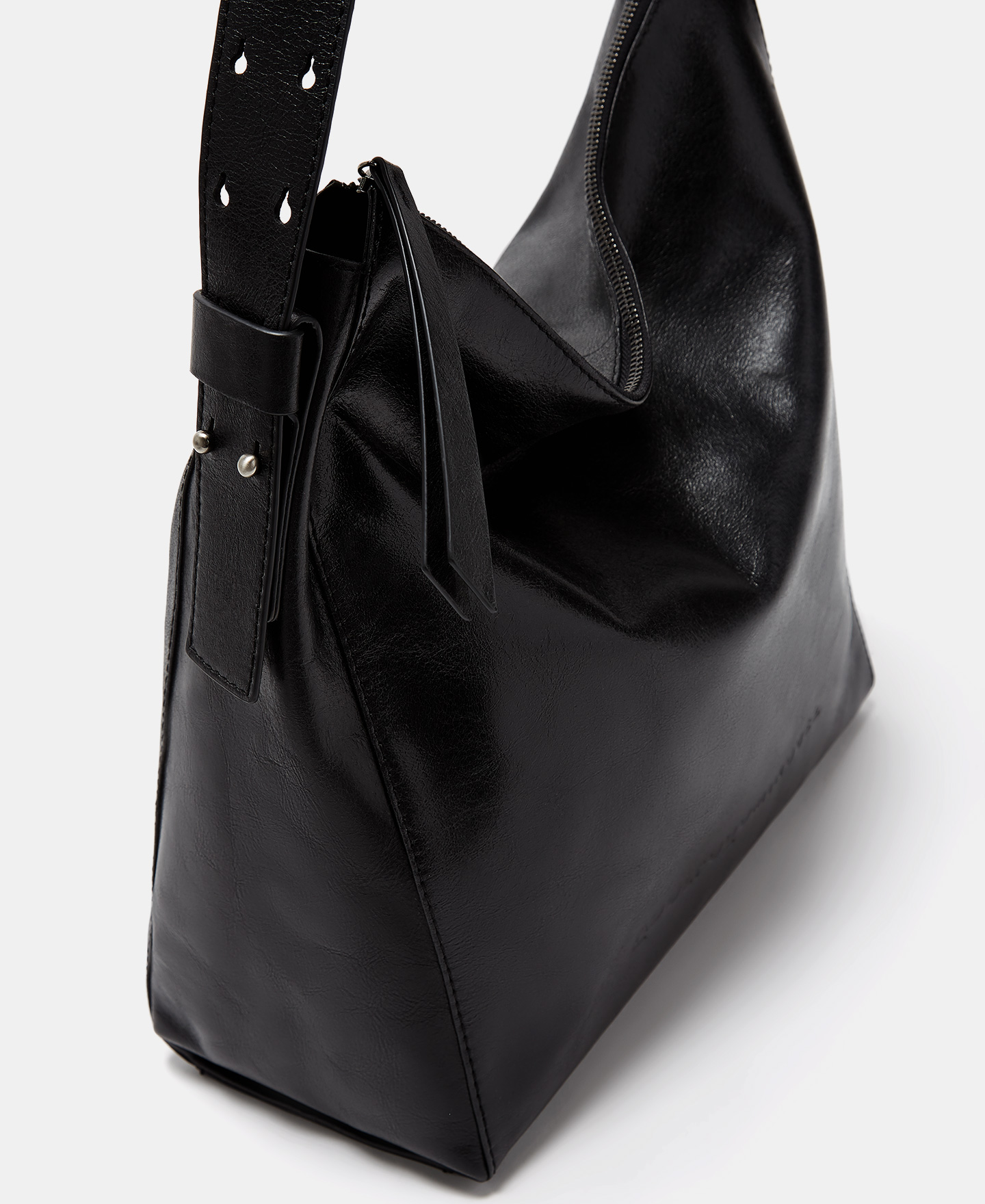 Cracked leather hobo bag image number 1