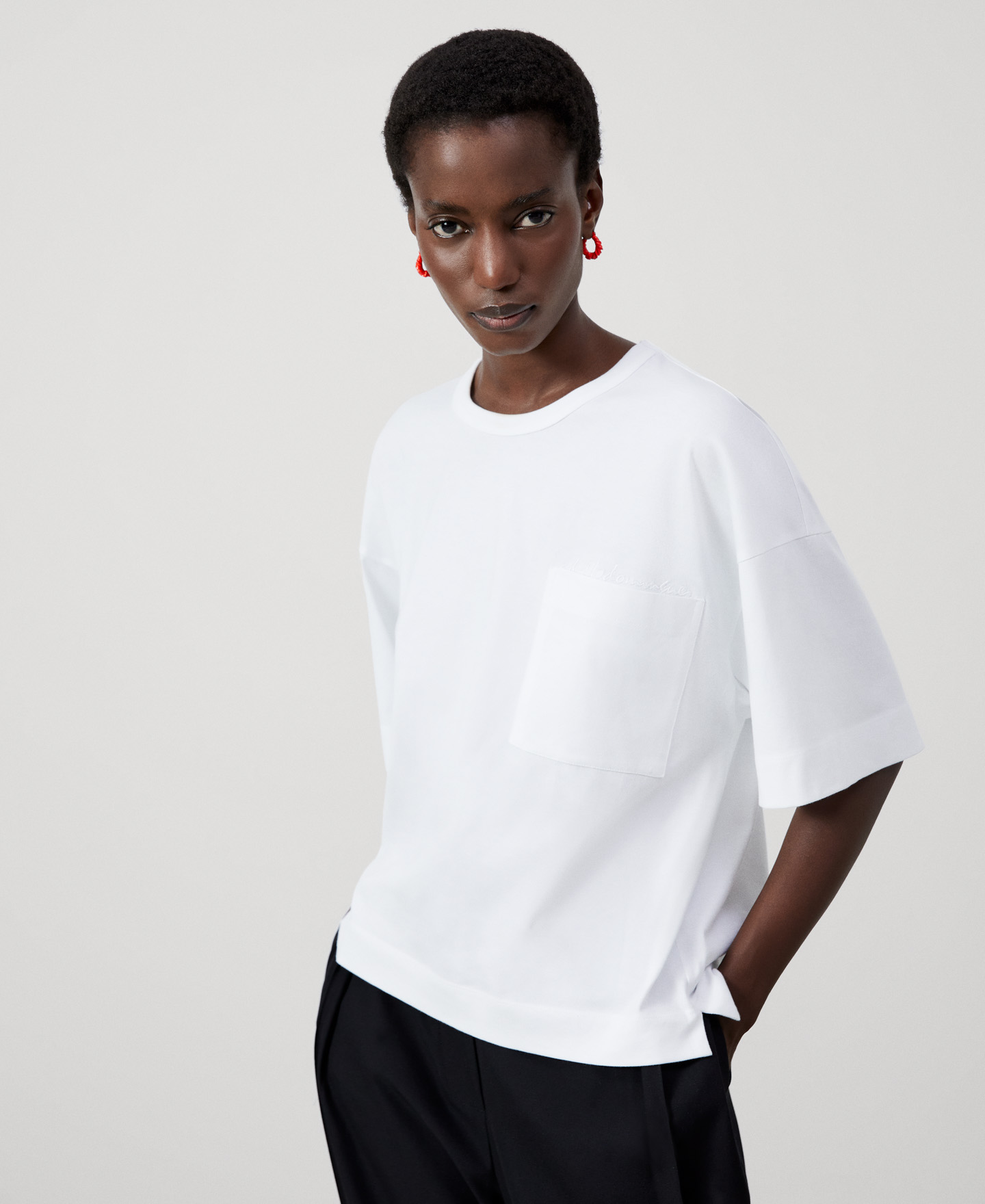 Straight line organic cotton T-shirt image number 0