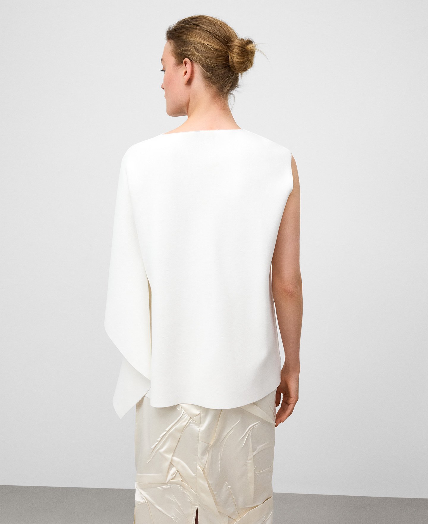 Armhole sleeve top with side godet woman image number 2