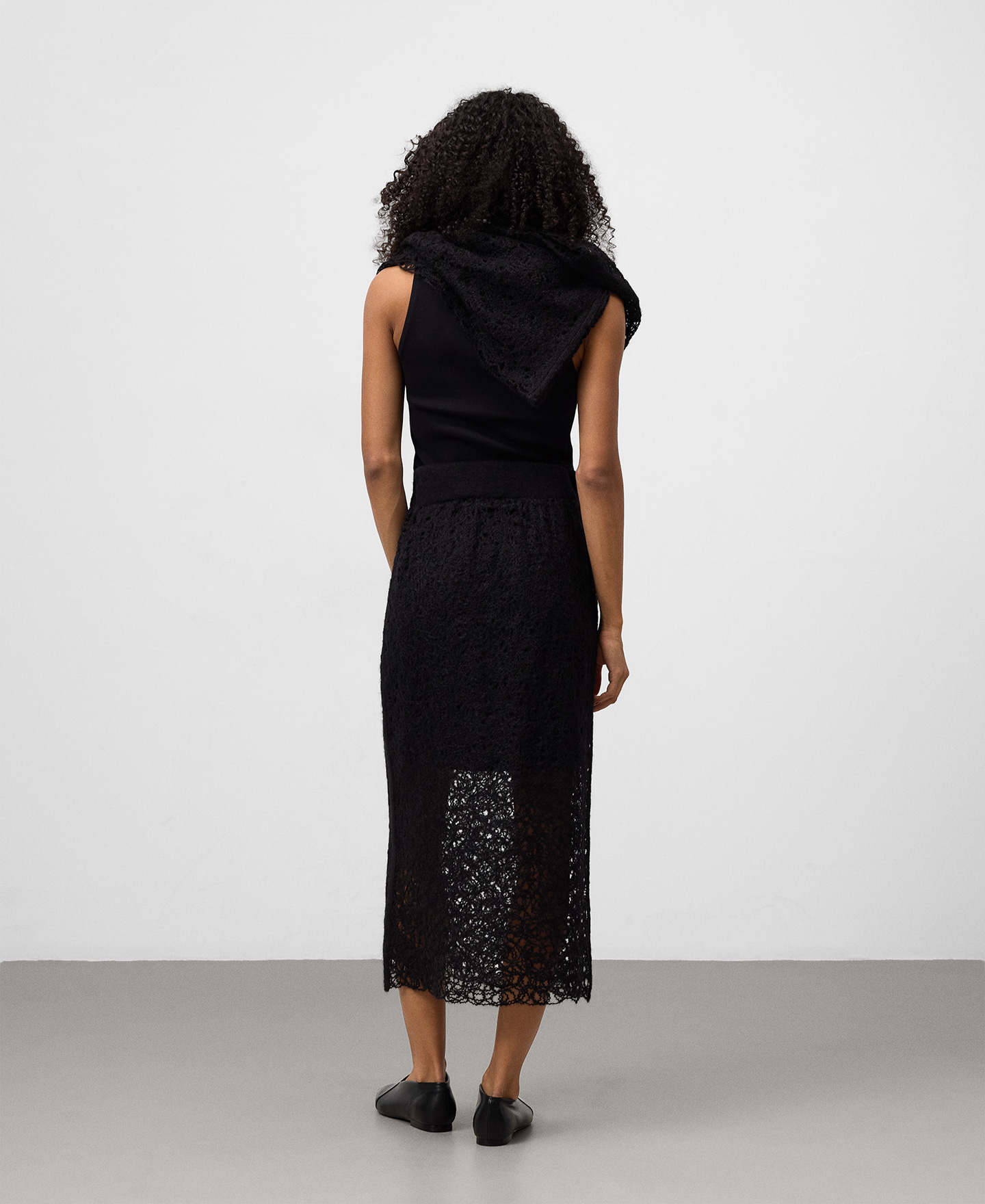 Embroidered knit straight skirt woman image number 2