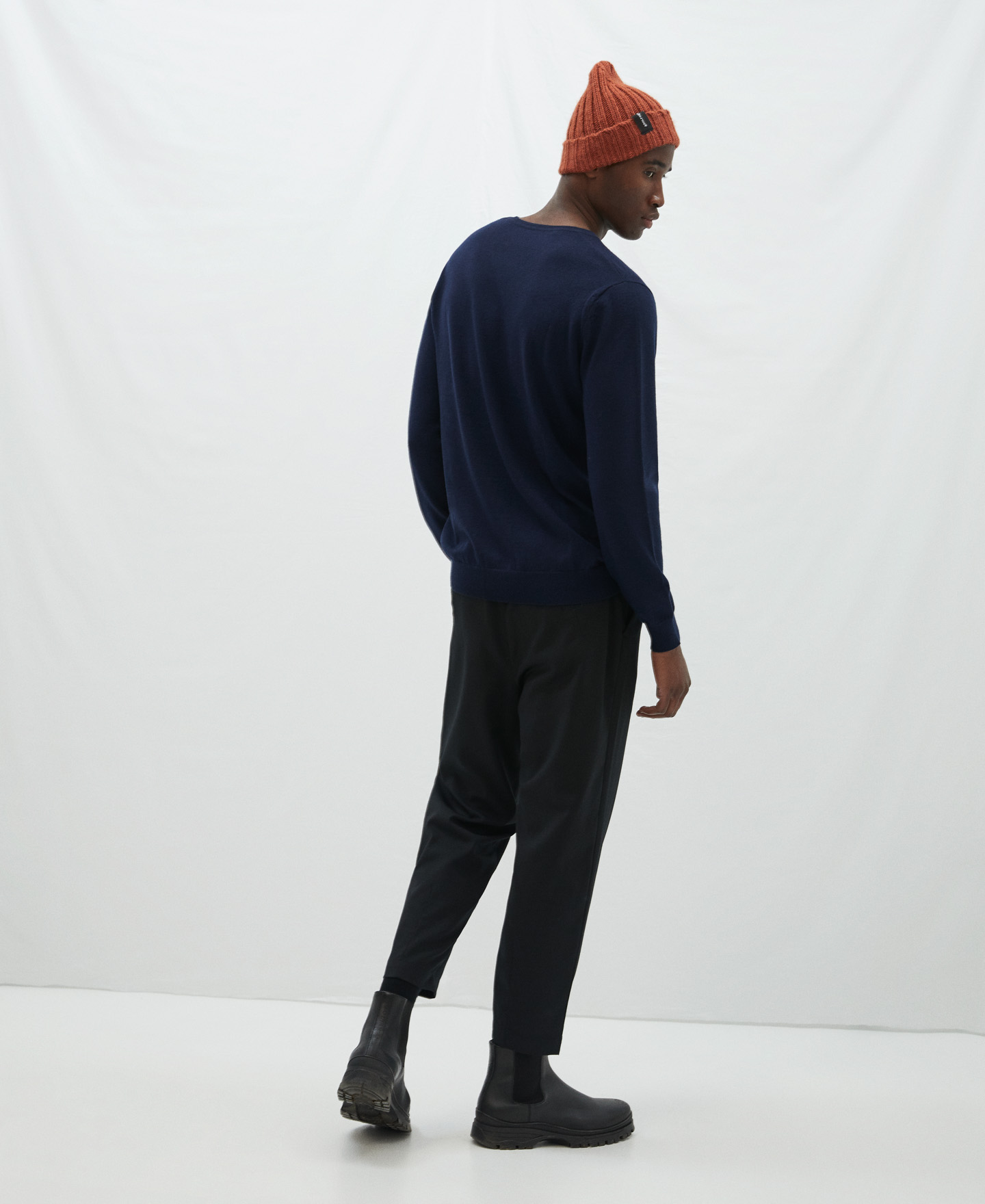 V-neck merino wool sweater image number 2