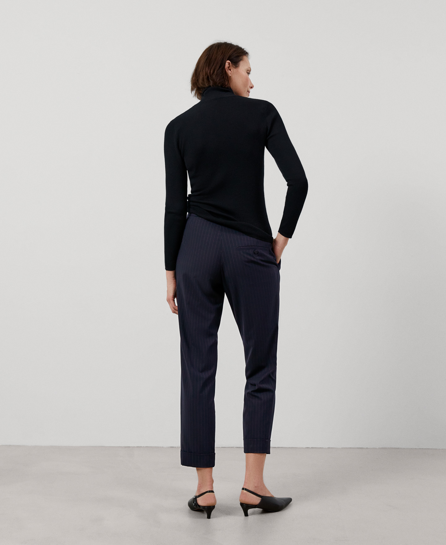 Asymmetric straight trousers image number 2