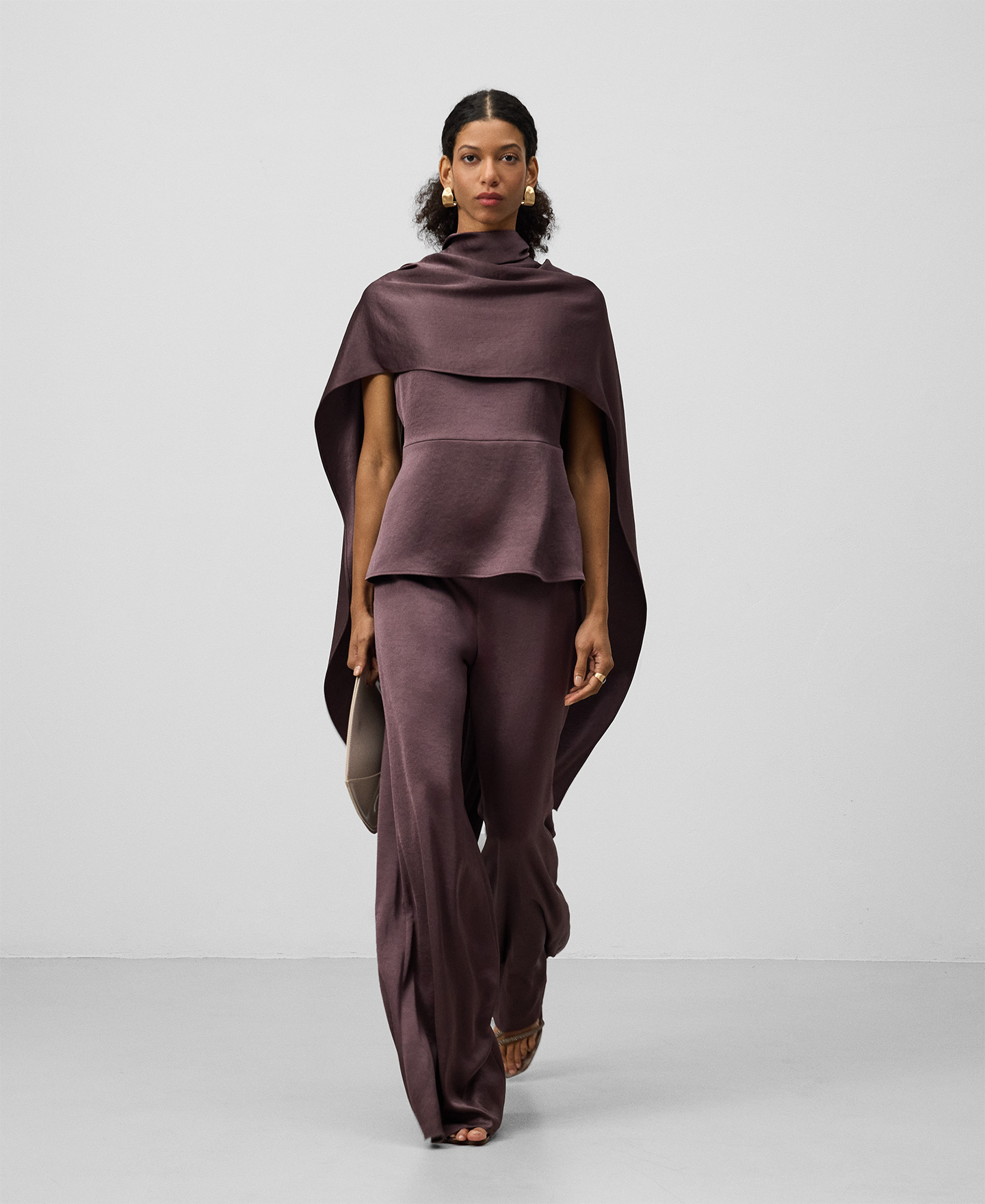 Wide leg trousers woman image number 1