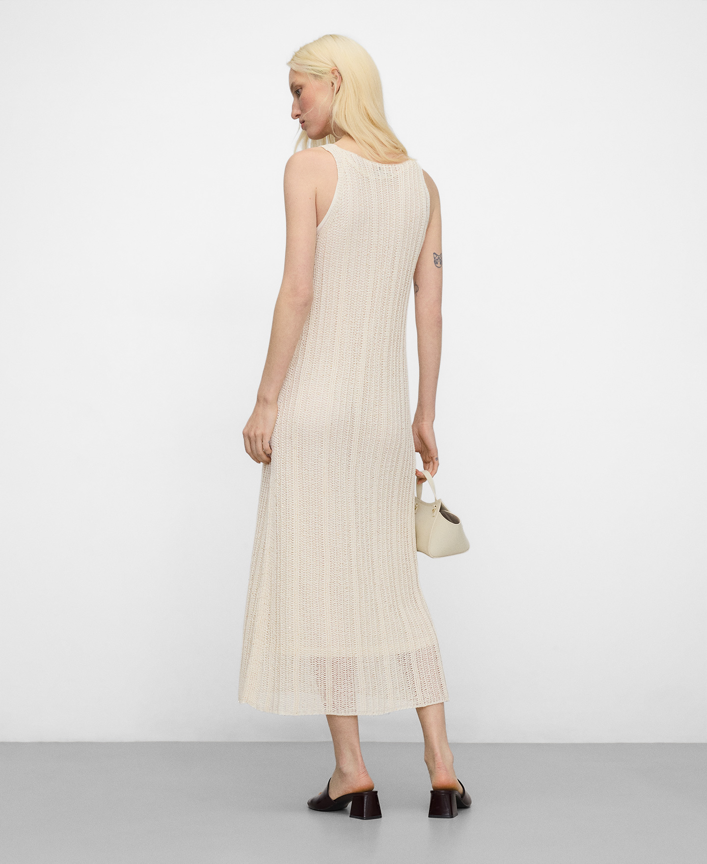 Long openwork knit dress image number 2