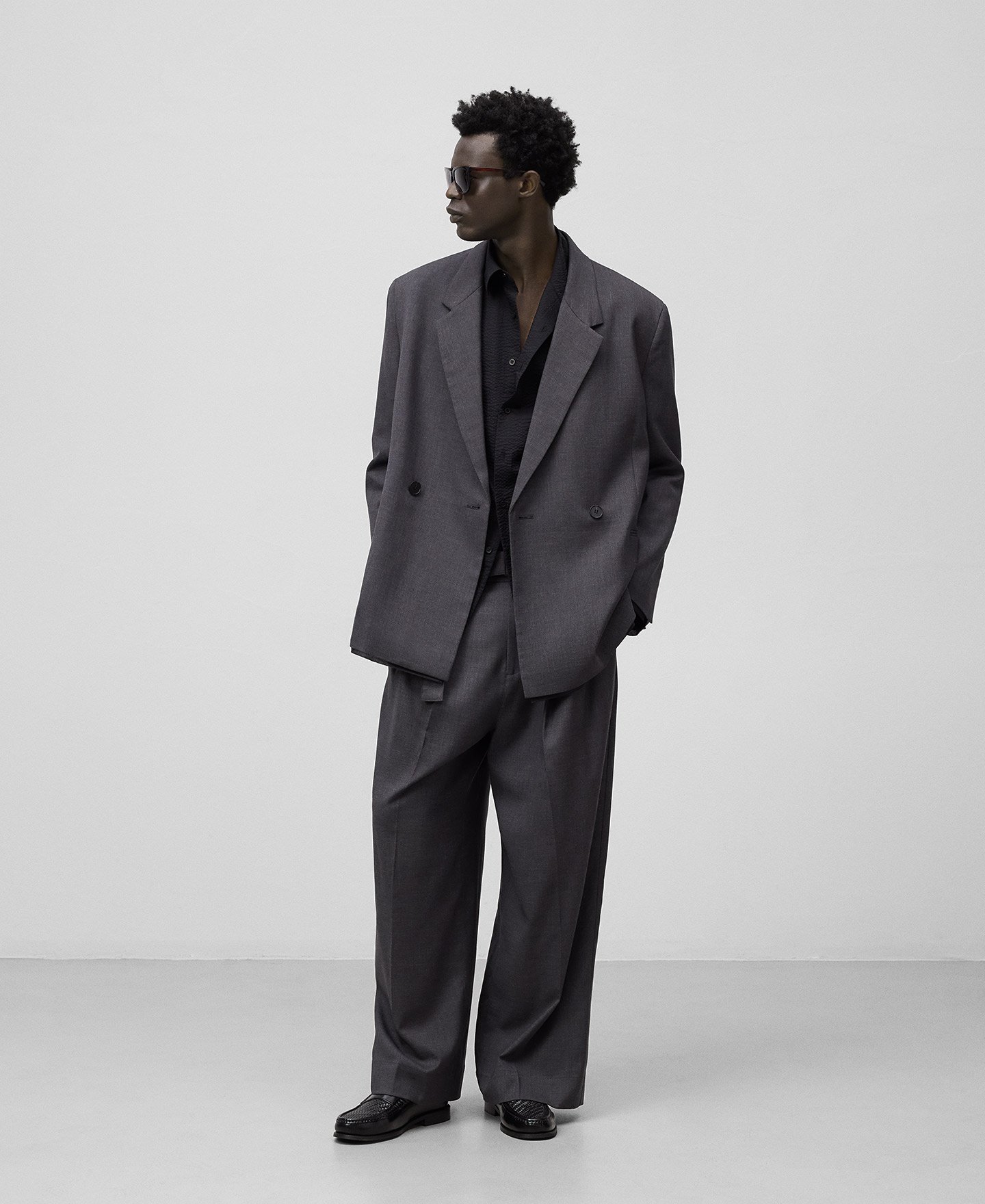 Camisa negra seersucker algodón hombre image number 1