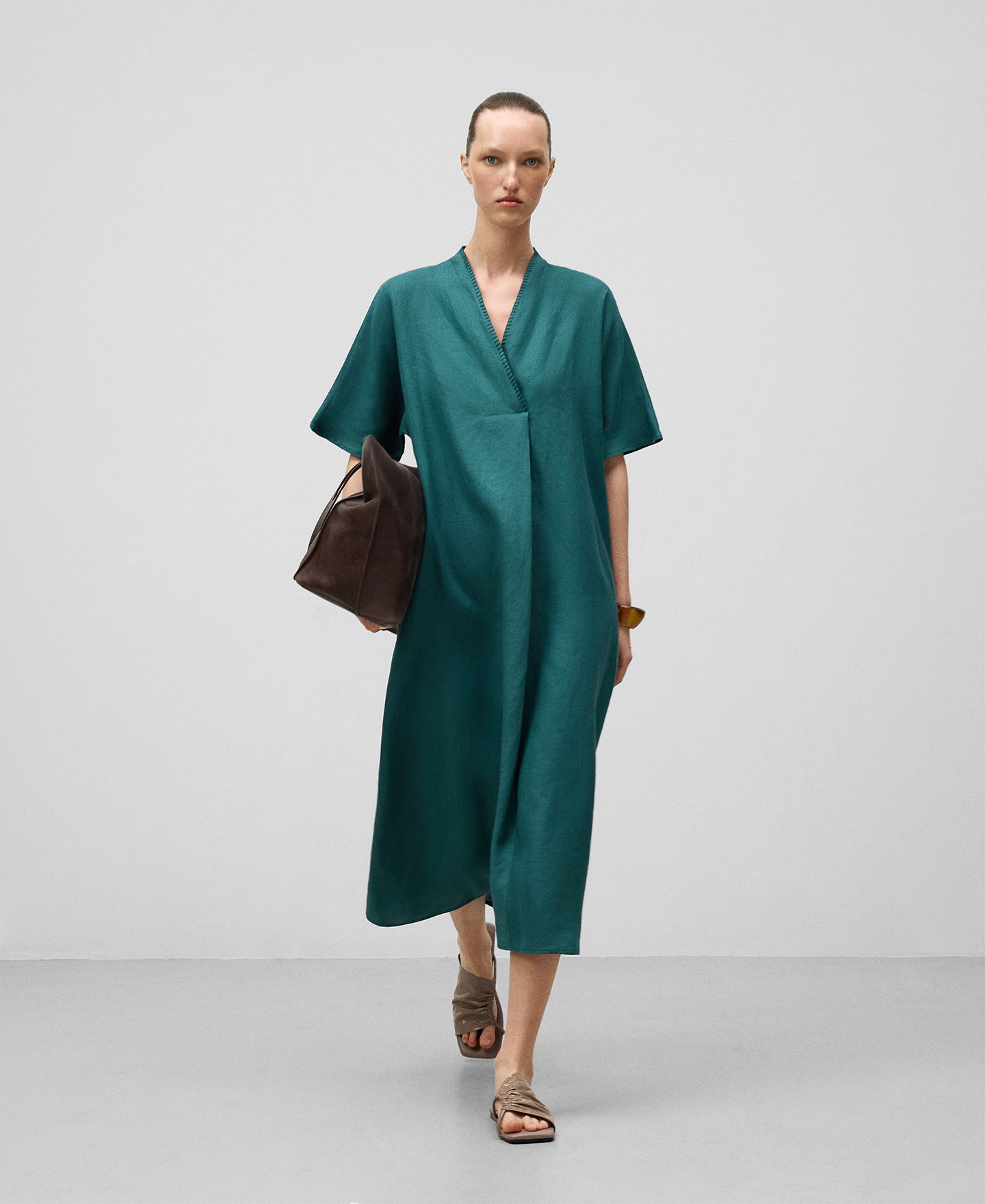 European linen V-neckline dress woman image number 1