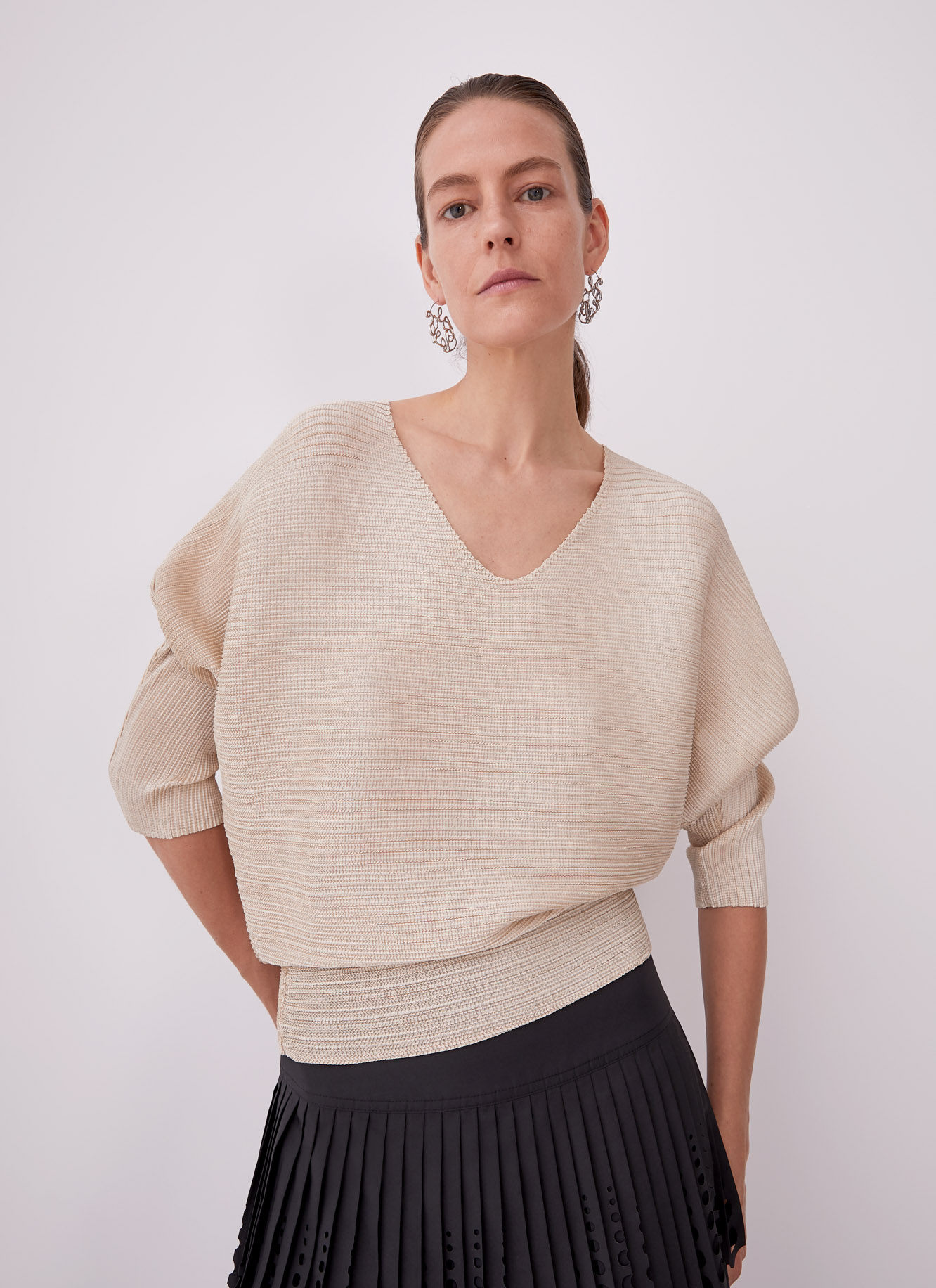 Crinkle sweatshirt with v-neckline image number 0