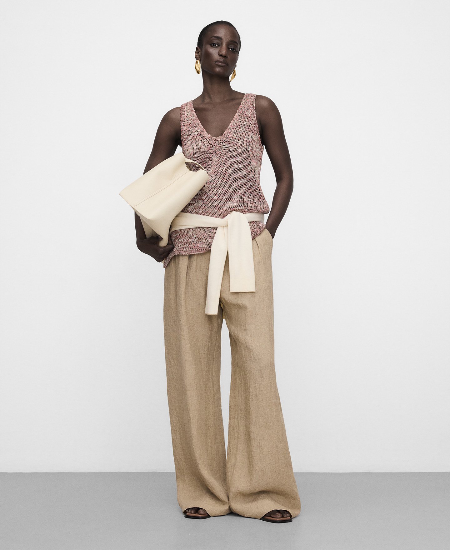 Top en maille m&eacute;lang&eacute;e &agrave; encolure en V image number 1