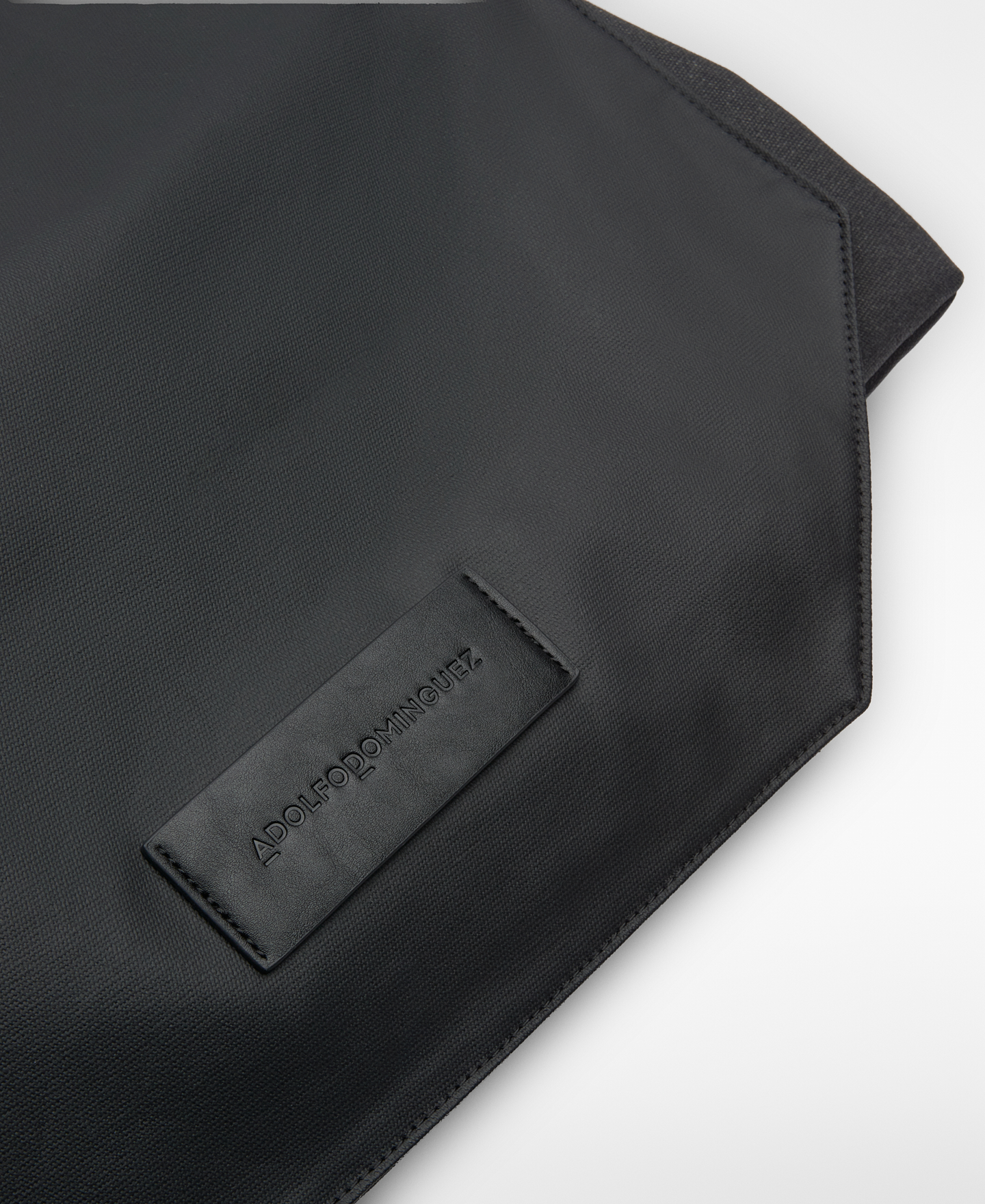 Large messenger bag man image number 2