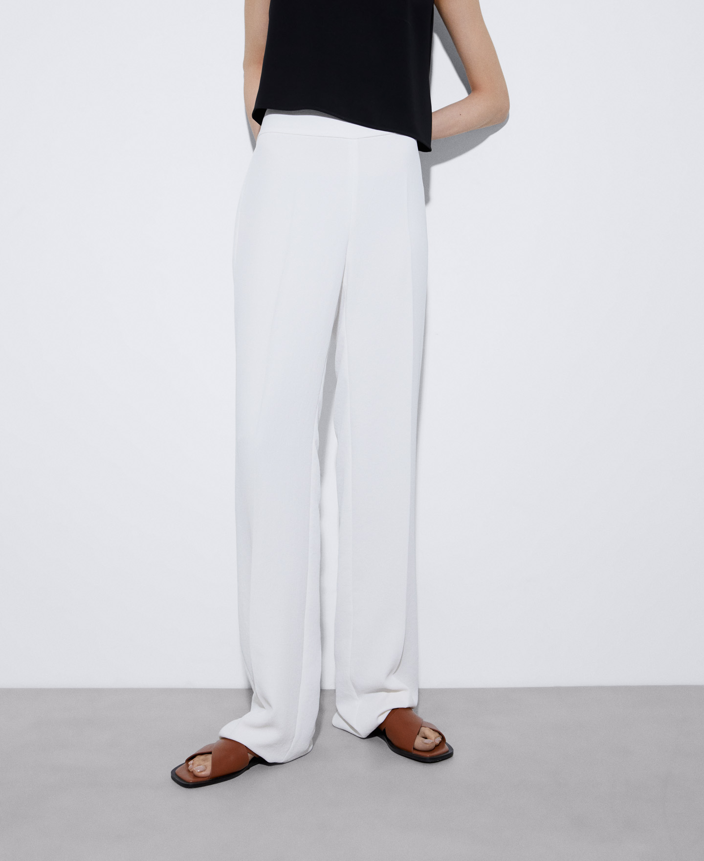 Straight high-waist trousers image number 0