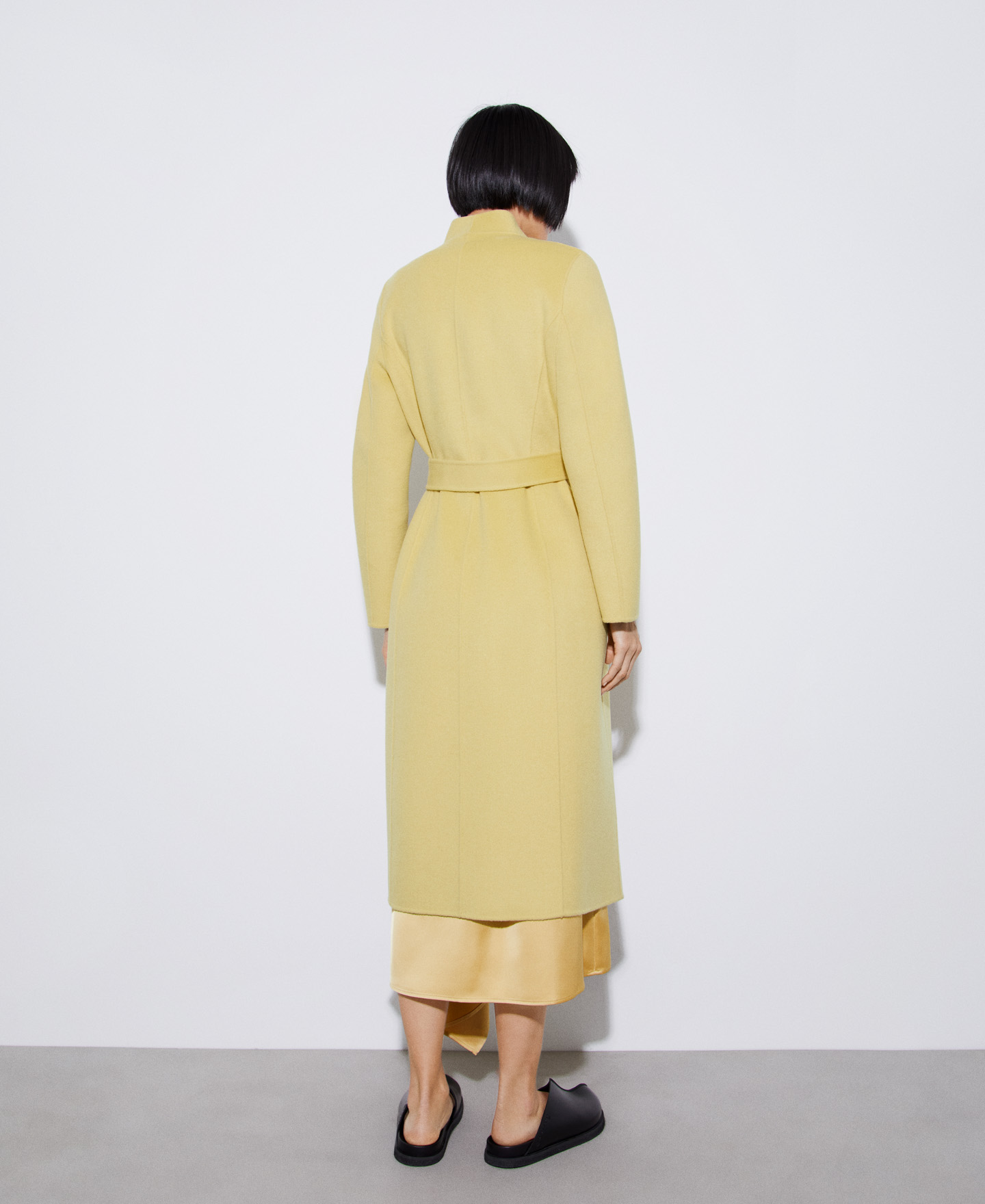 Double face wool V-neckline coat image number 2