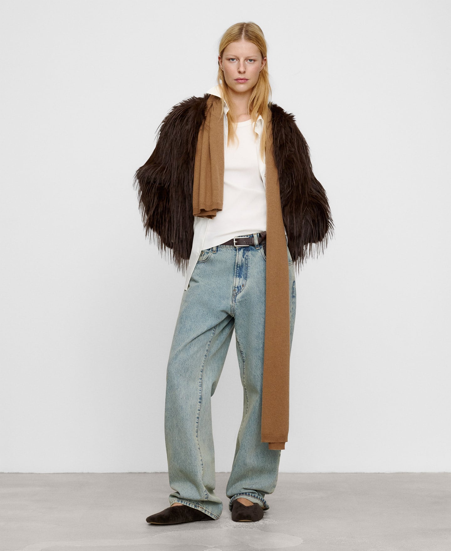 Long-haired faux fur coat image number 1