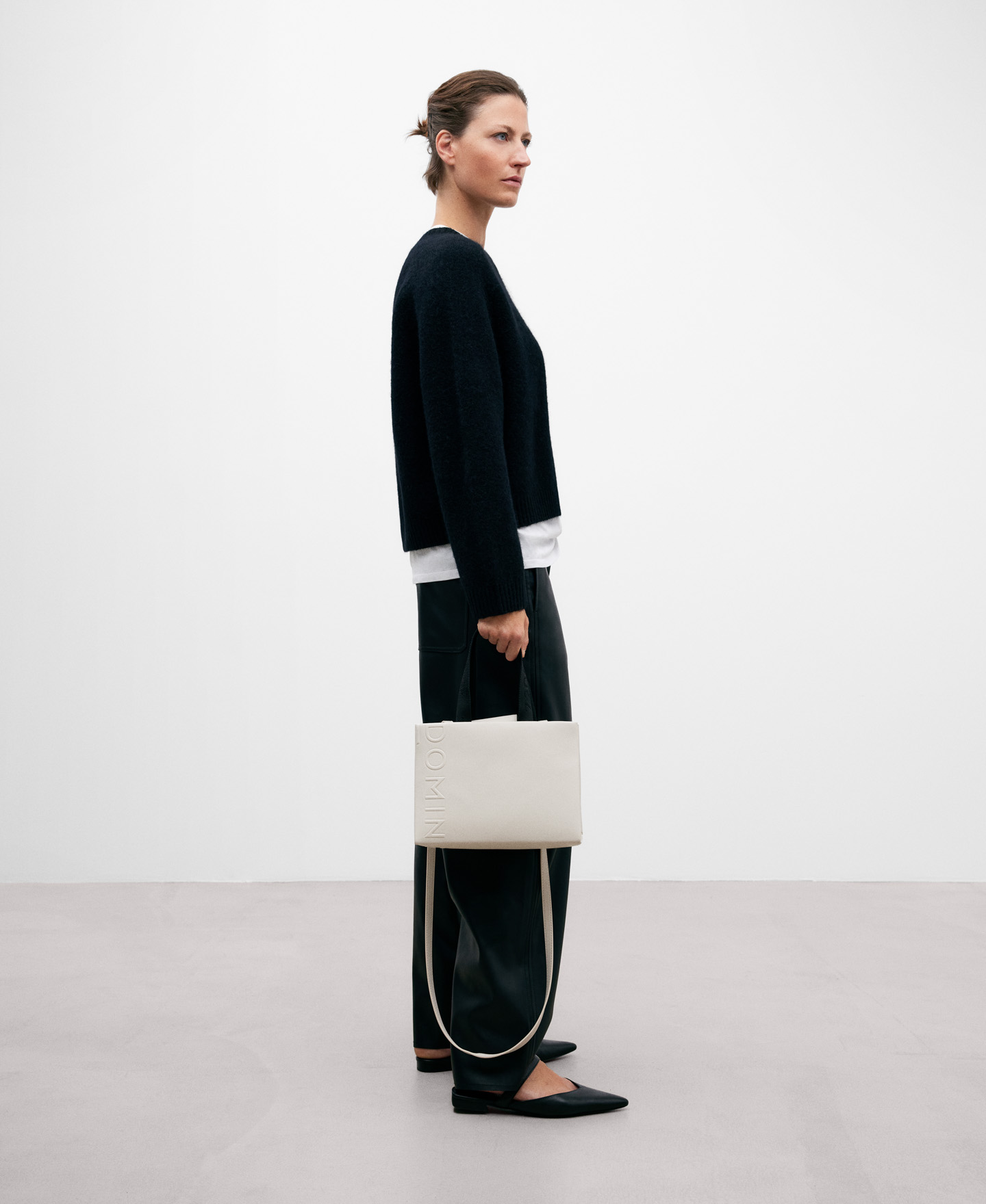 Medium off-white shopper bag for women image number 4