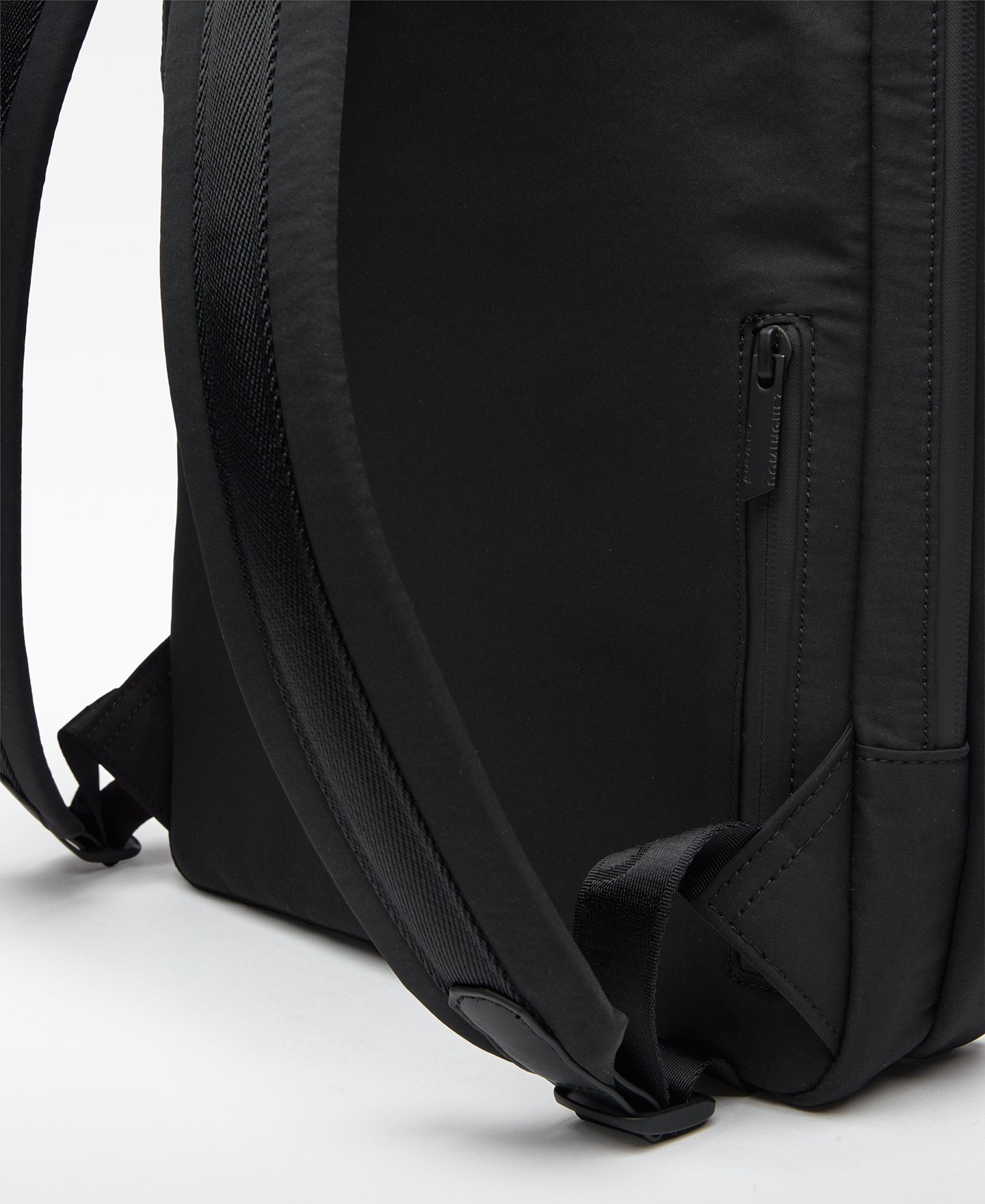 Mochila compacta nailon image number 3