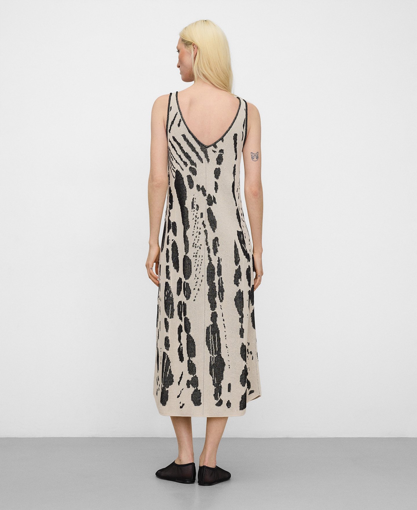 Jacquard knit animal print dress image number 2