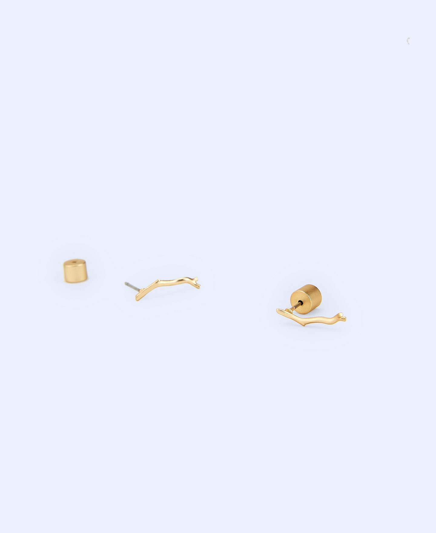 Branch motif metal earring image number 2