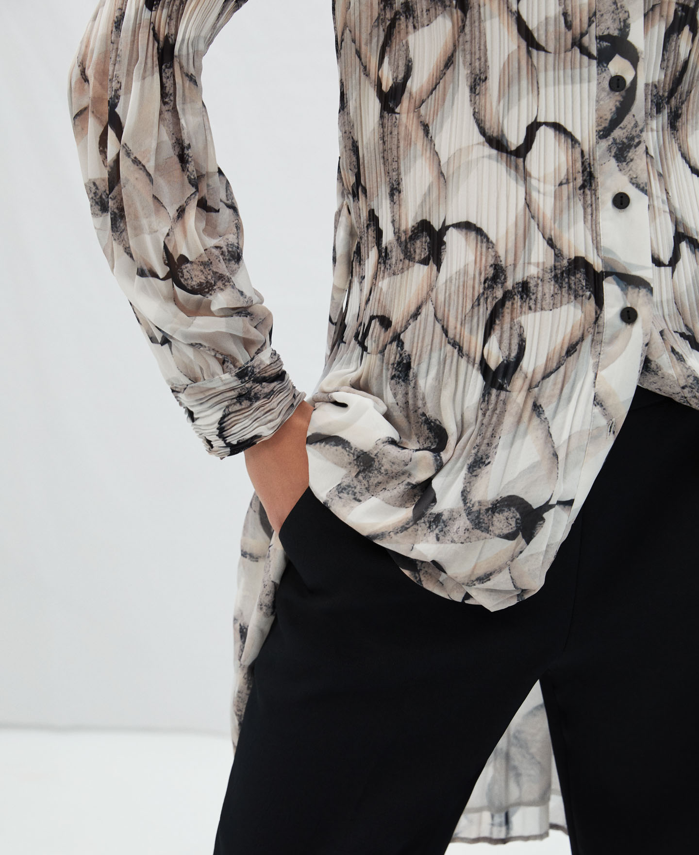 Crinkle print dress image number 3