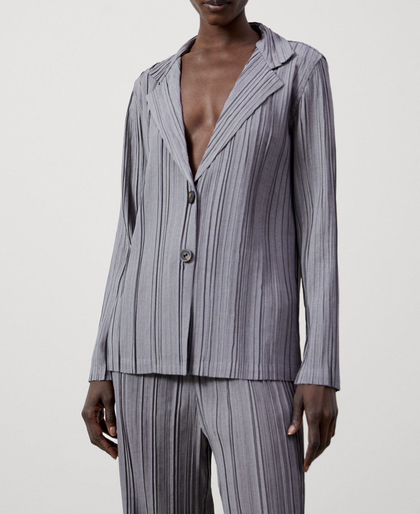 Blazer dos botones en crinkle image number 0