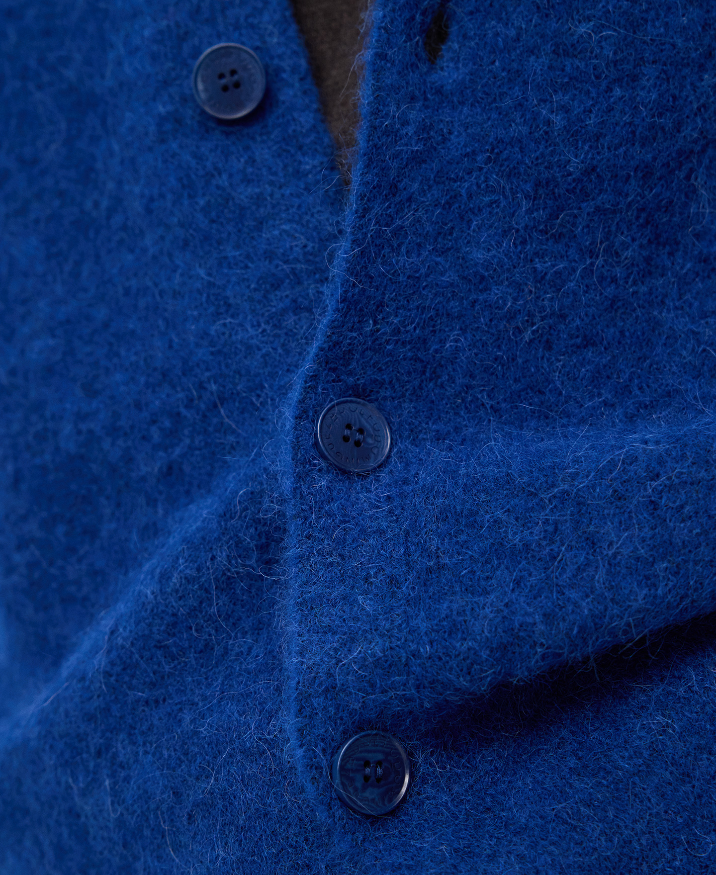 Knit V-neck cardigan man image number 3