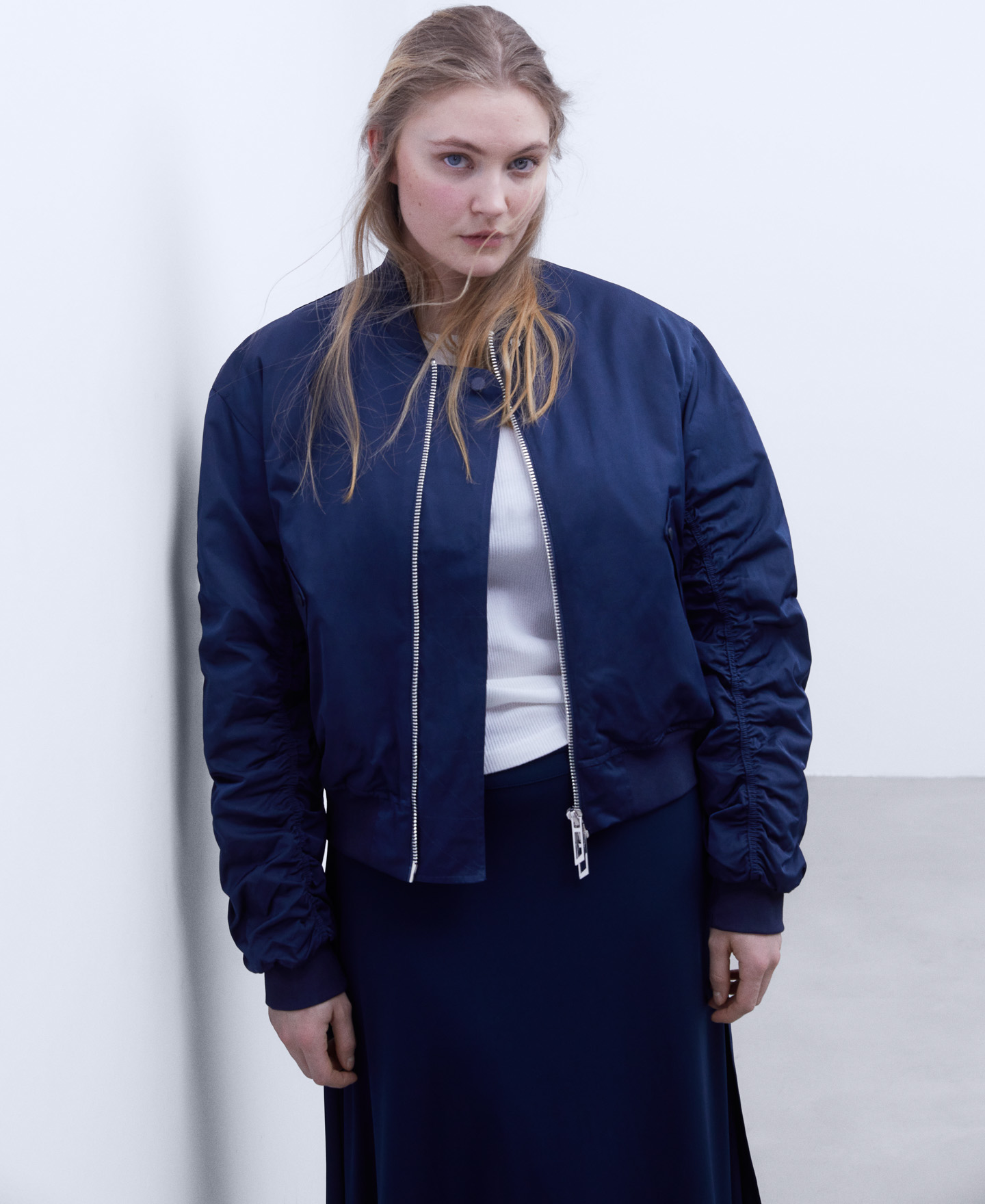 Padded bomber jacket image number 0