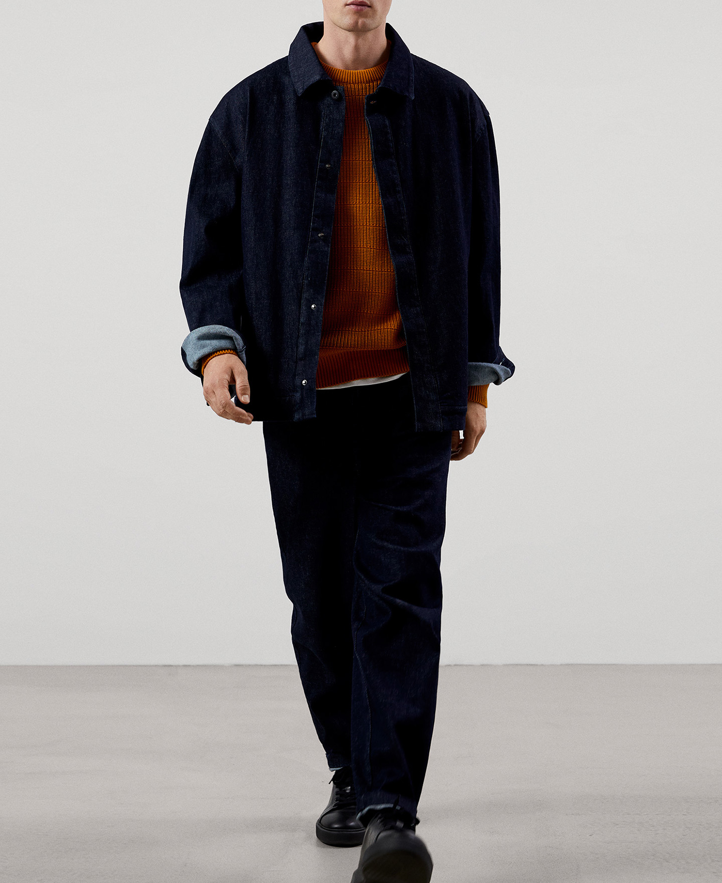 Crew neck organic cotton sweater image number 1