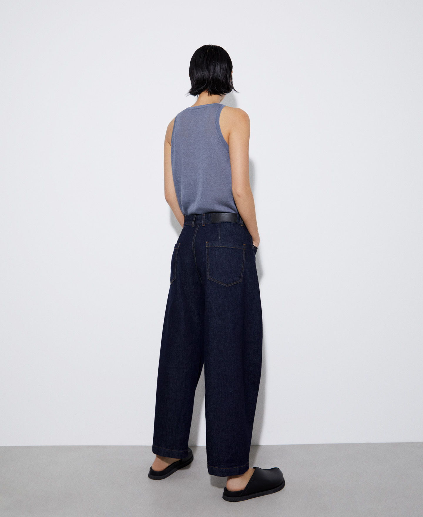 Trousers image number 2