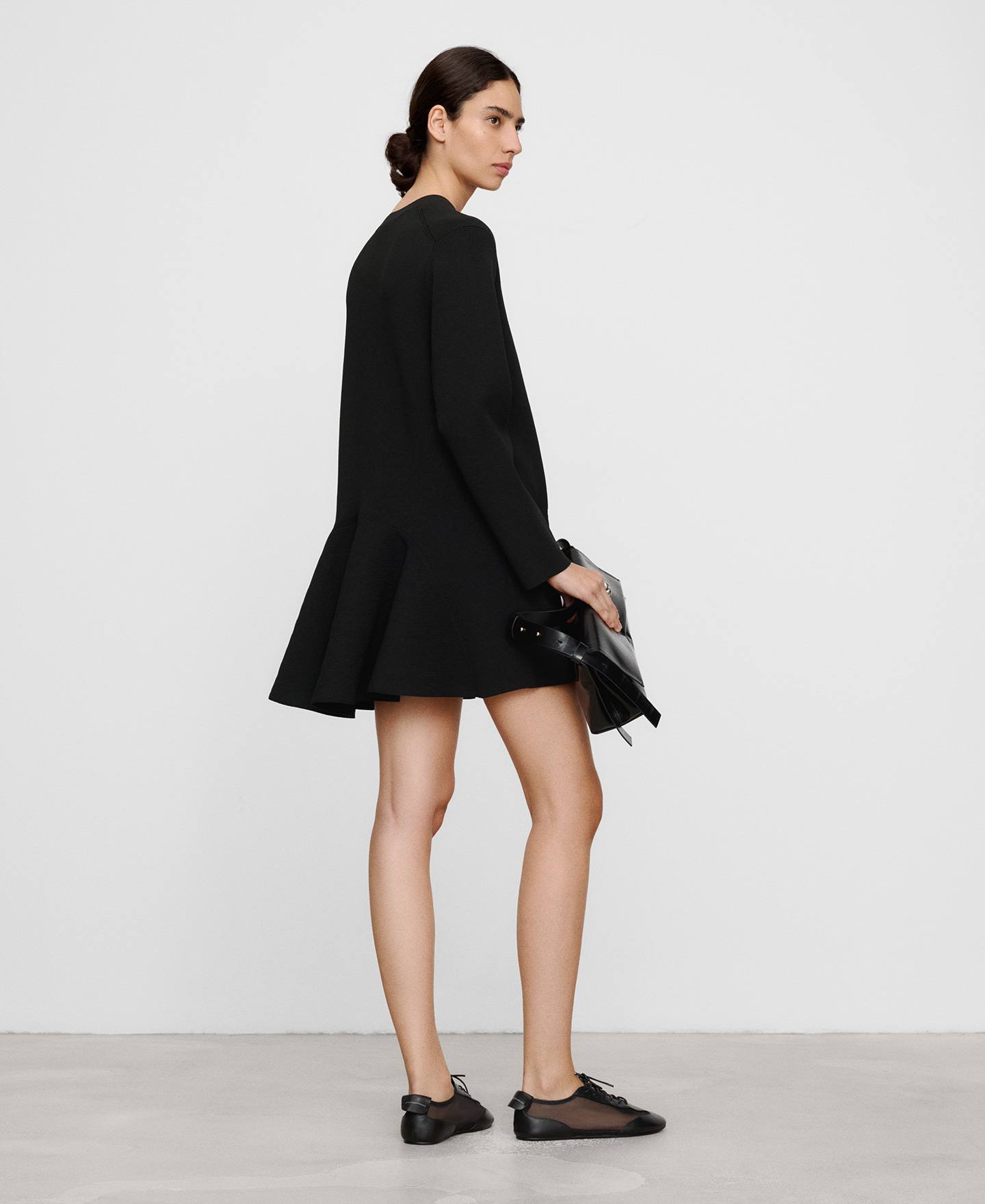 Short knit dress with ruffle detail image number 3