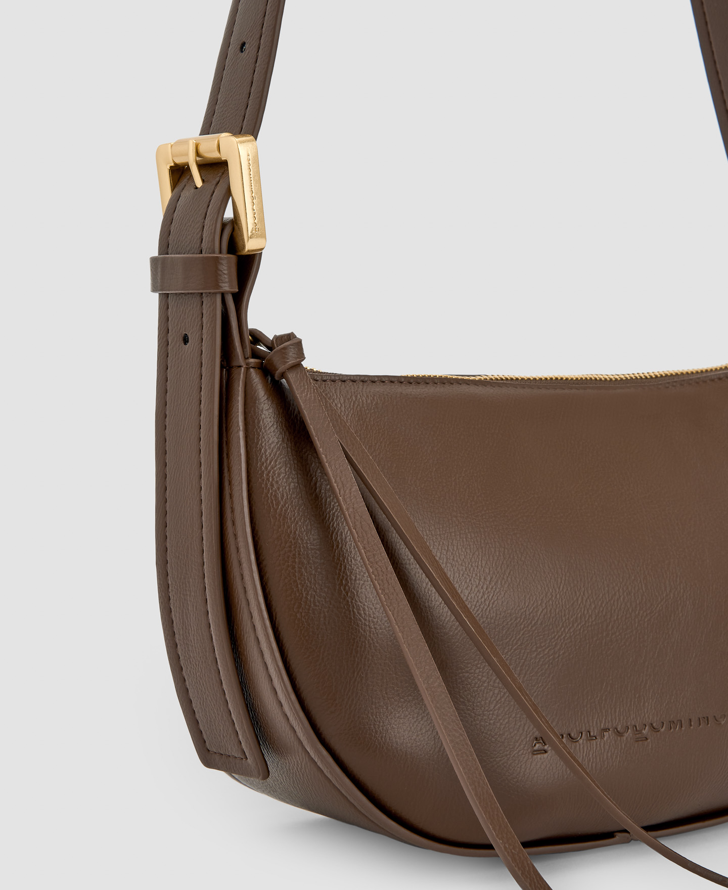 Responsible materials shoulder bag image number 3