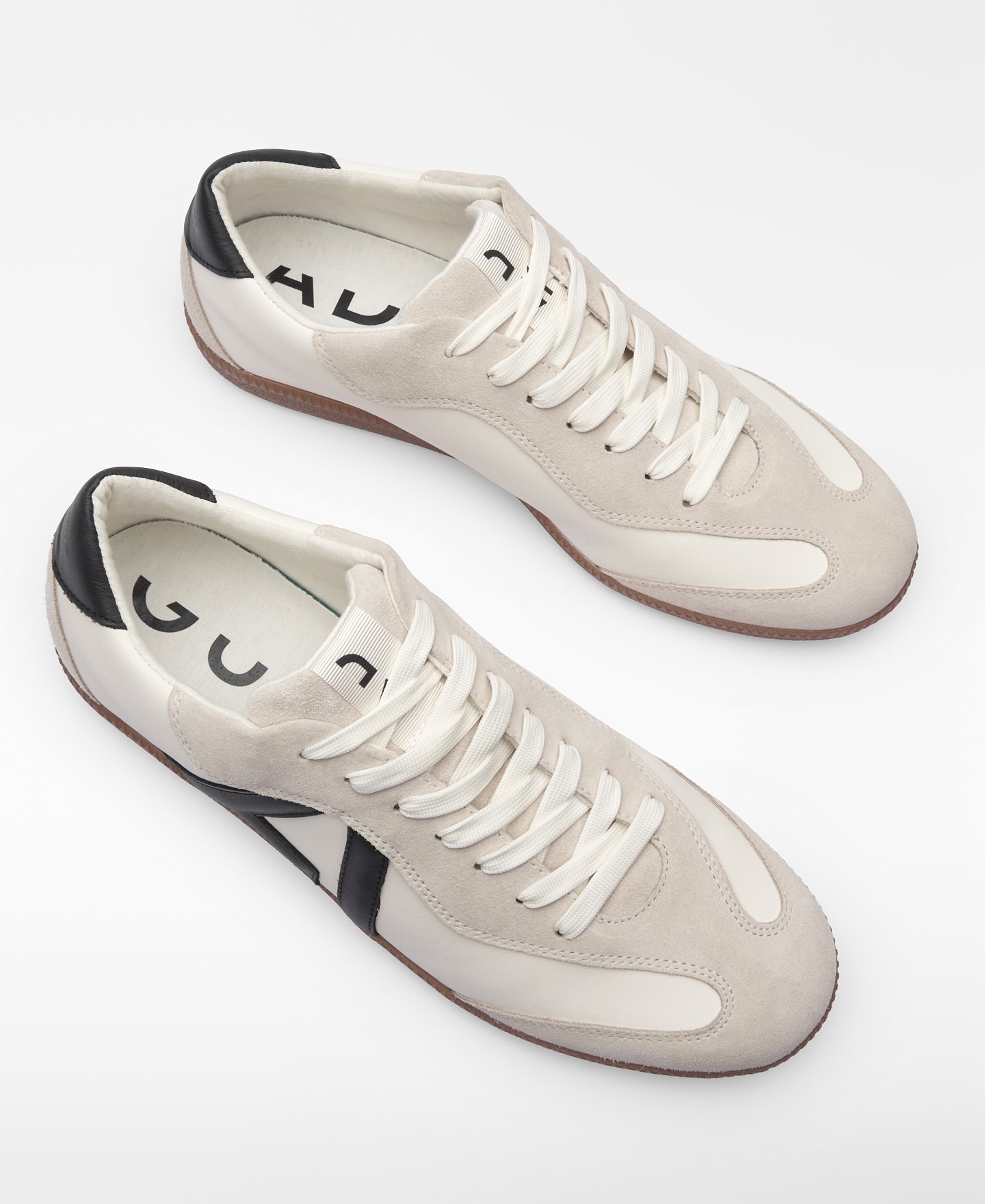 Sneaker aus Leder und Wildleder mit Maxi-Logo image number 1