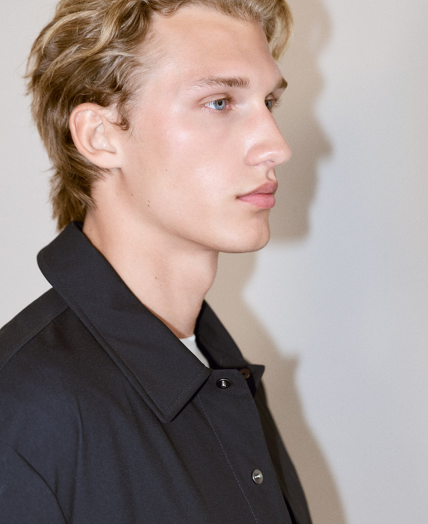 Spread collar technical jacket image number 5